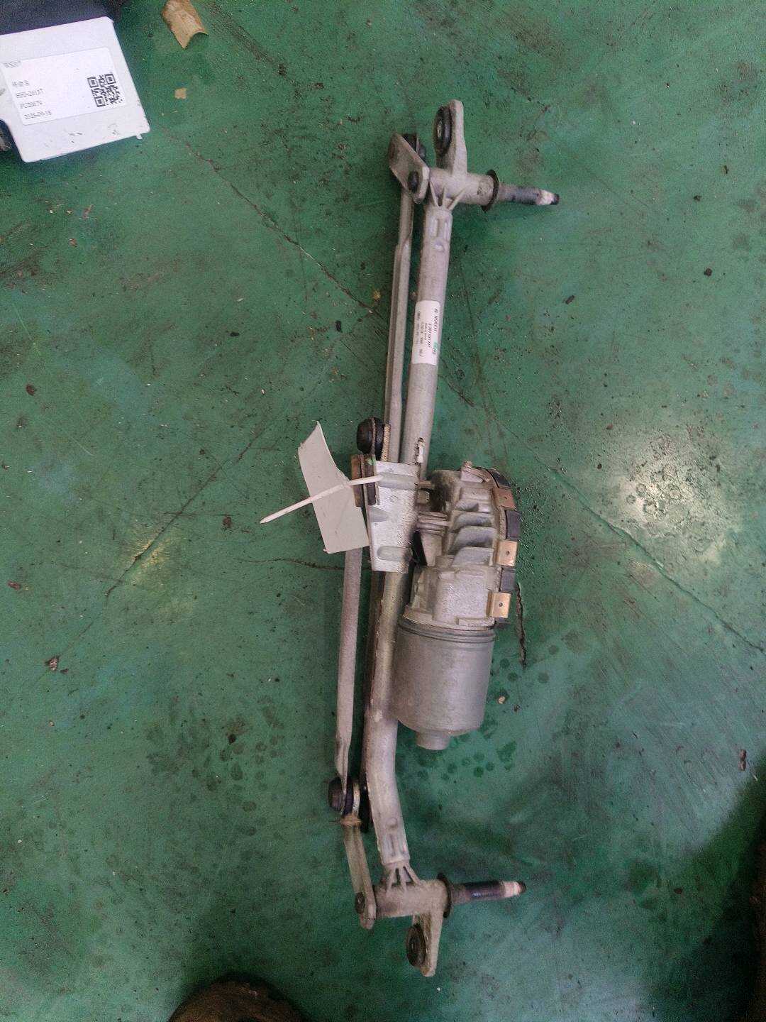 L8RD955023 前风挡雨刮器总成