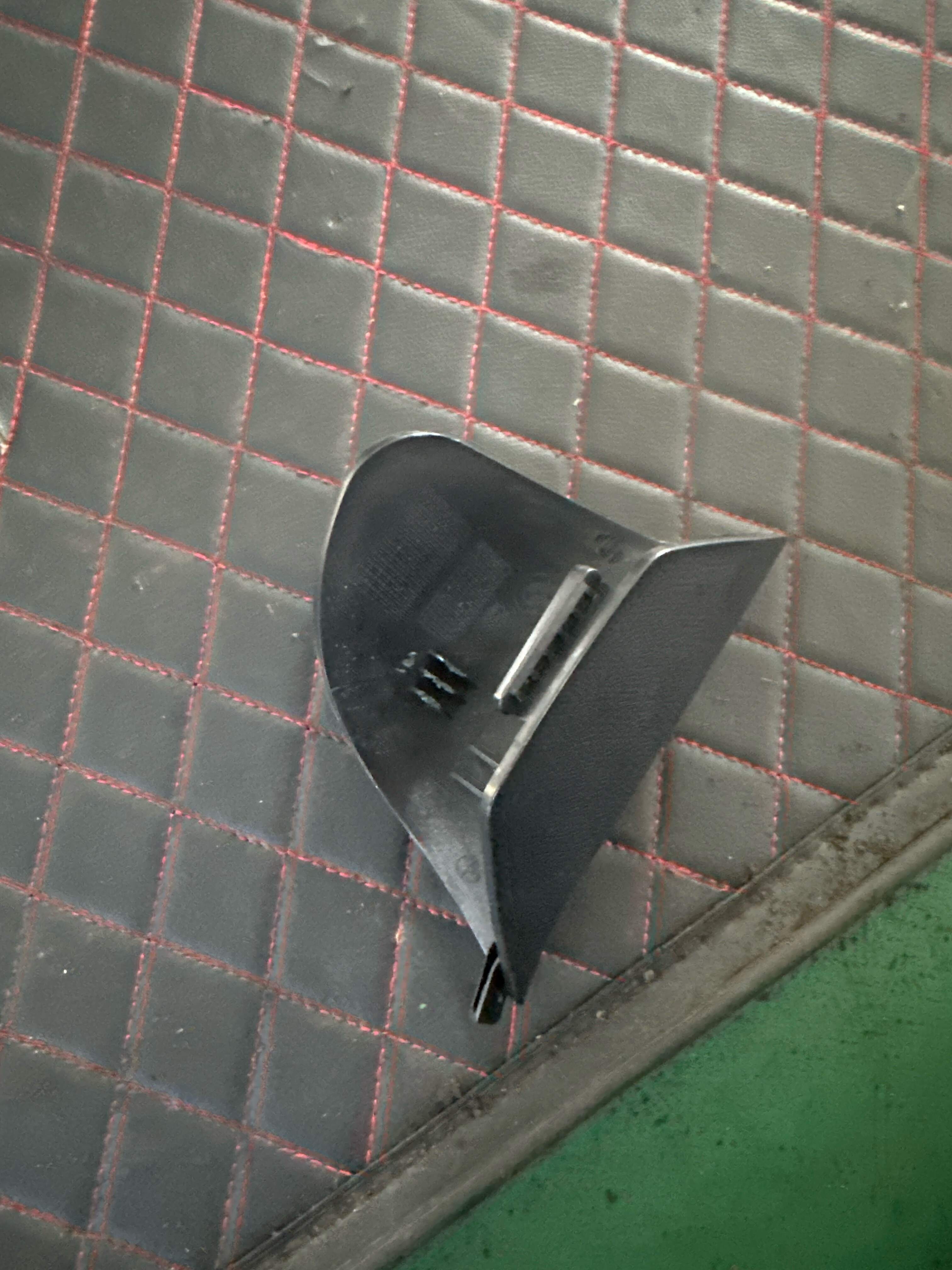 52107469680 饰盖