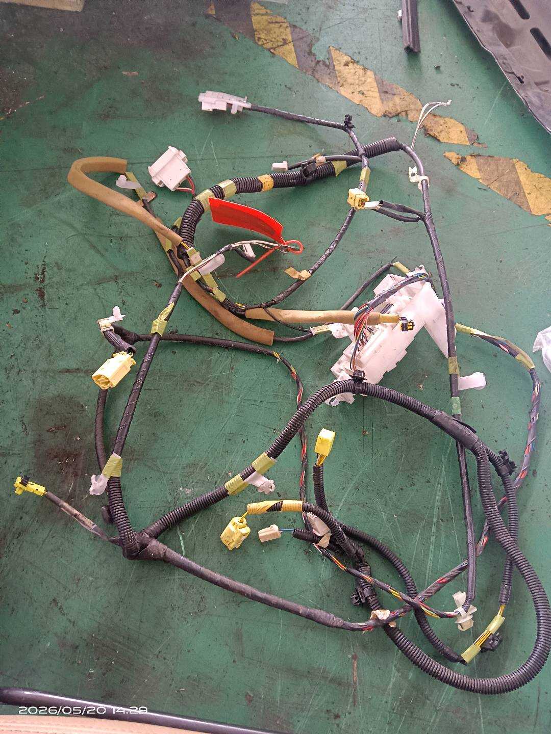 821620R200 车身线束