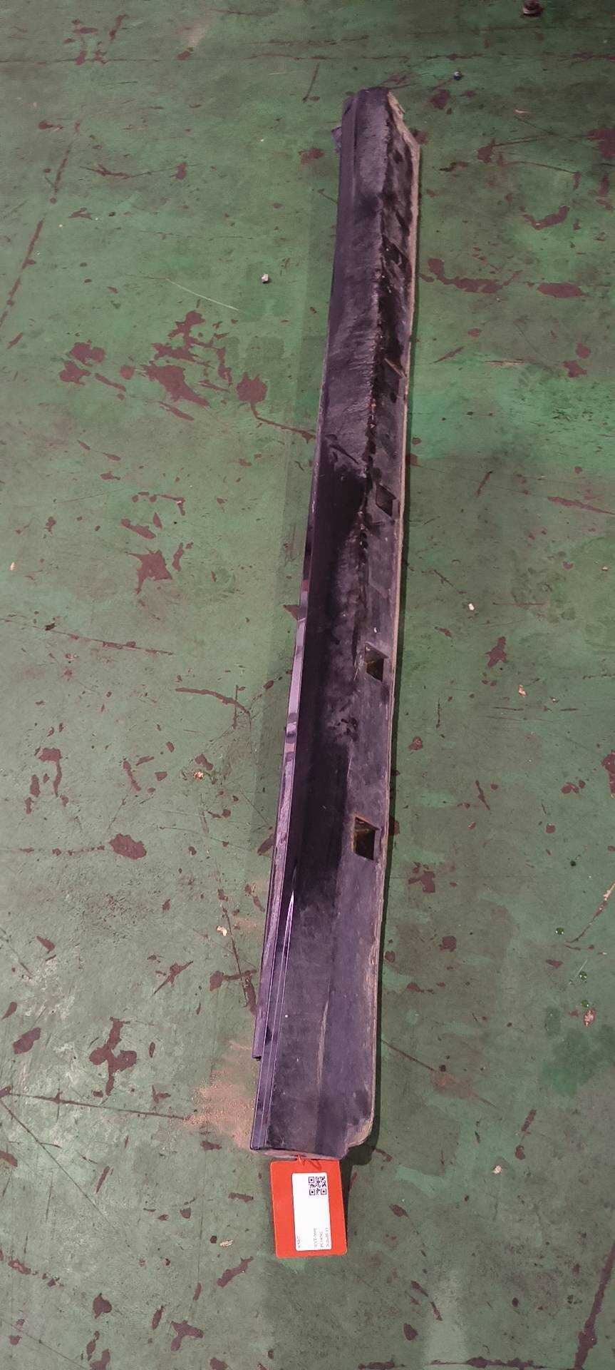 B012545 左侧外包围