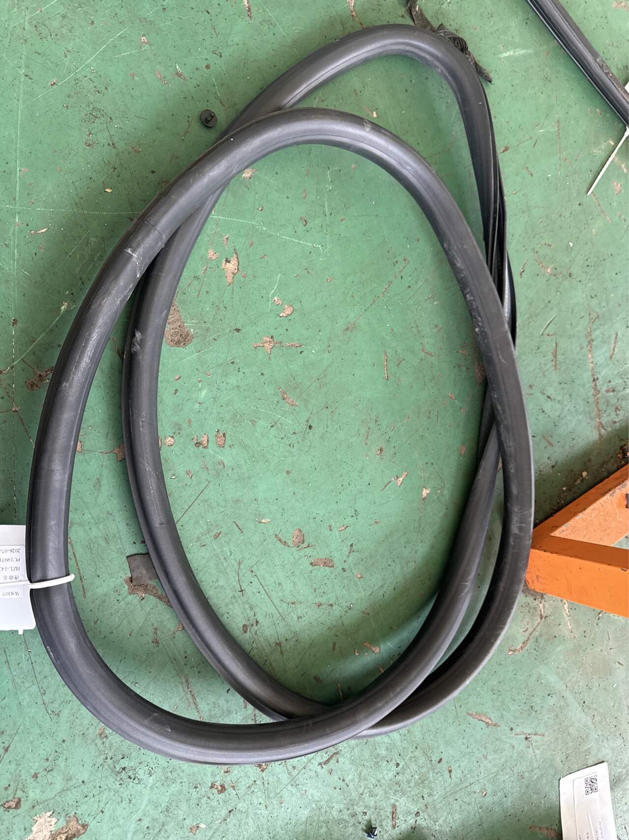 95440406 Front Door Body Seal Strip, Right