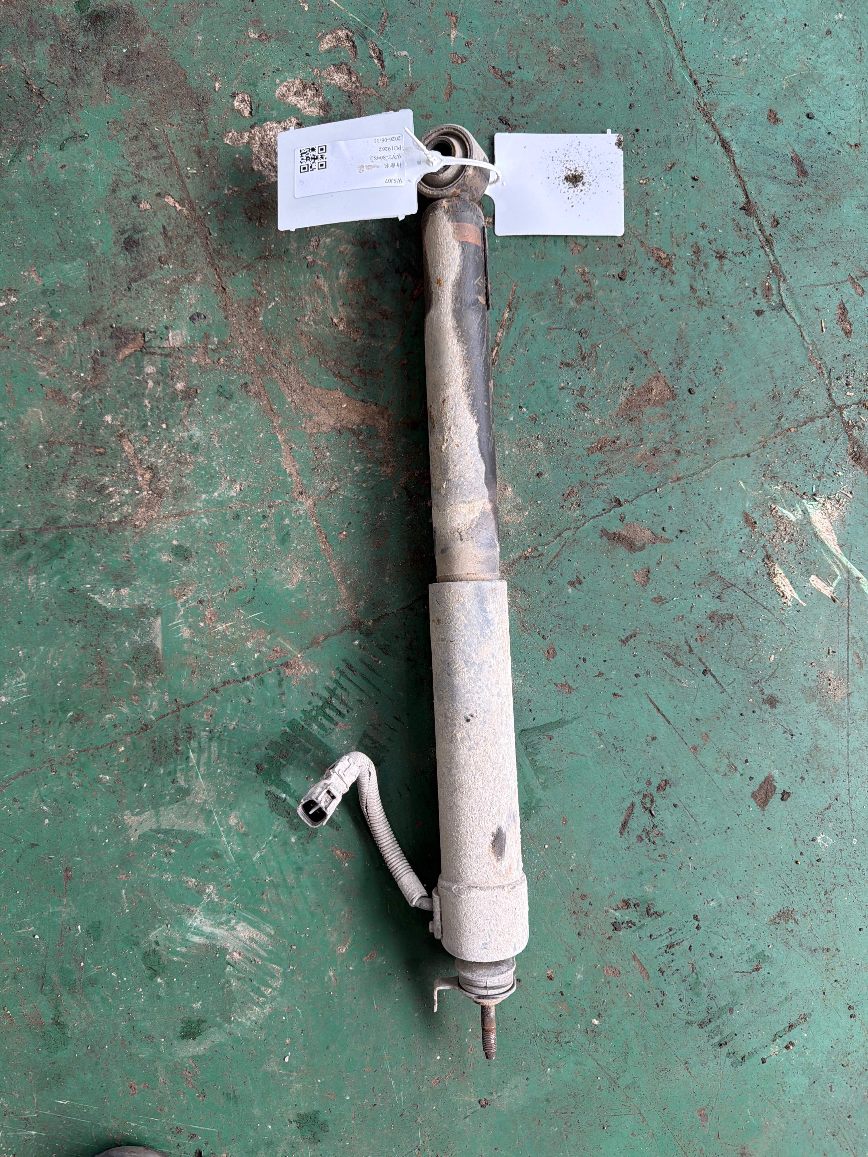4853069485 后减震器芯（右）