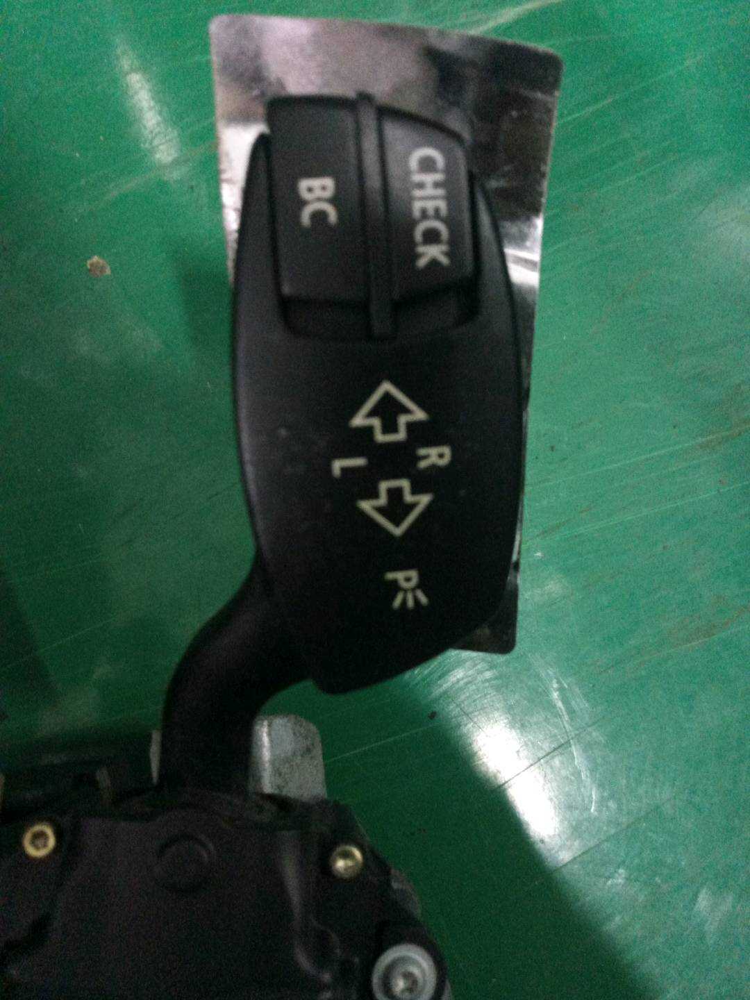 61316924103 转向灯开关