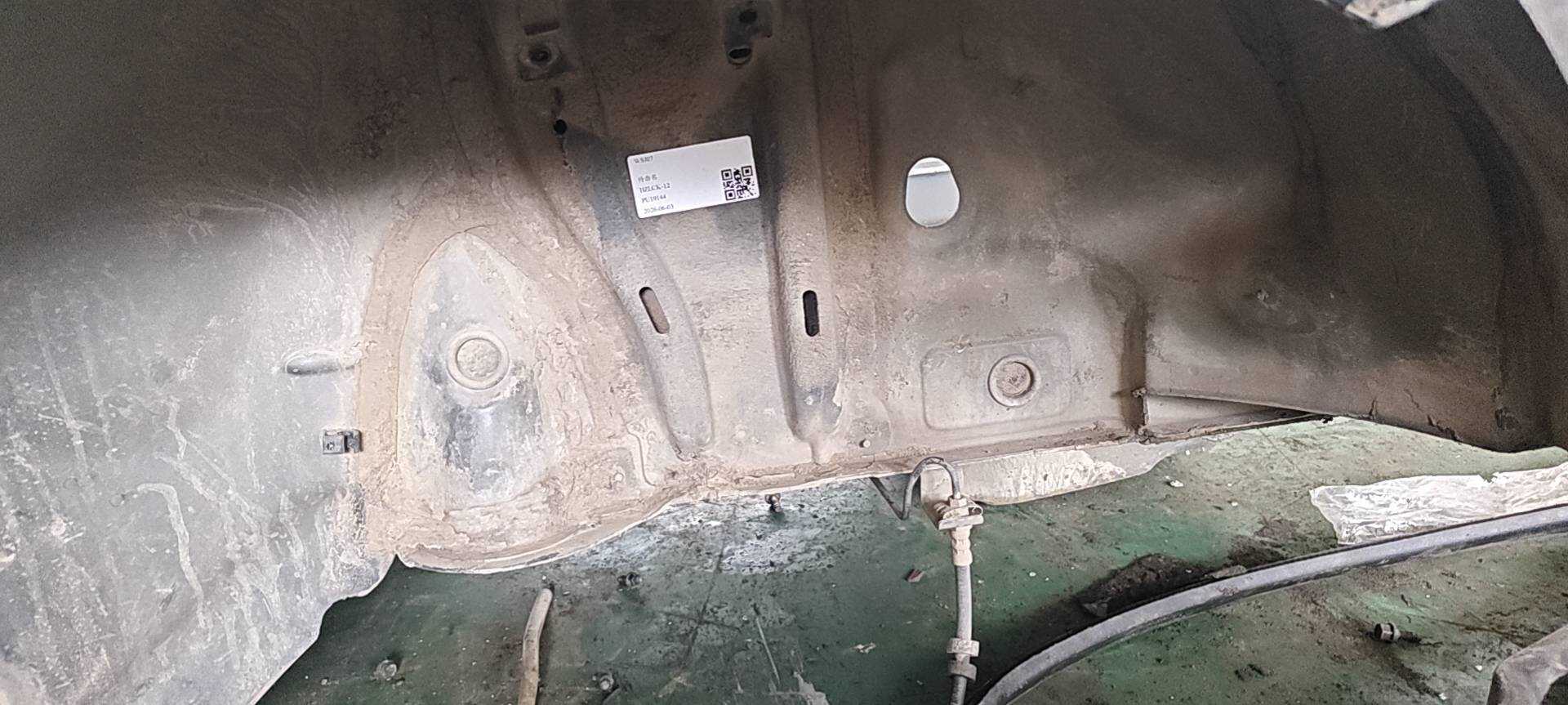 L8R0809409E Rear Wheel Arch Outer Panel, Left
