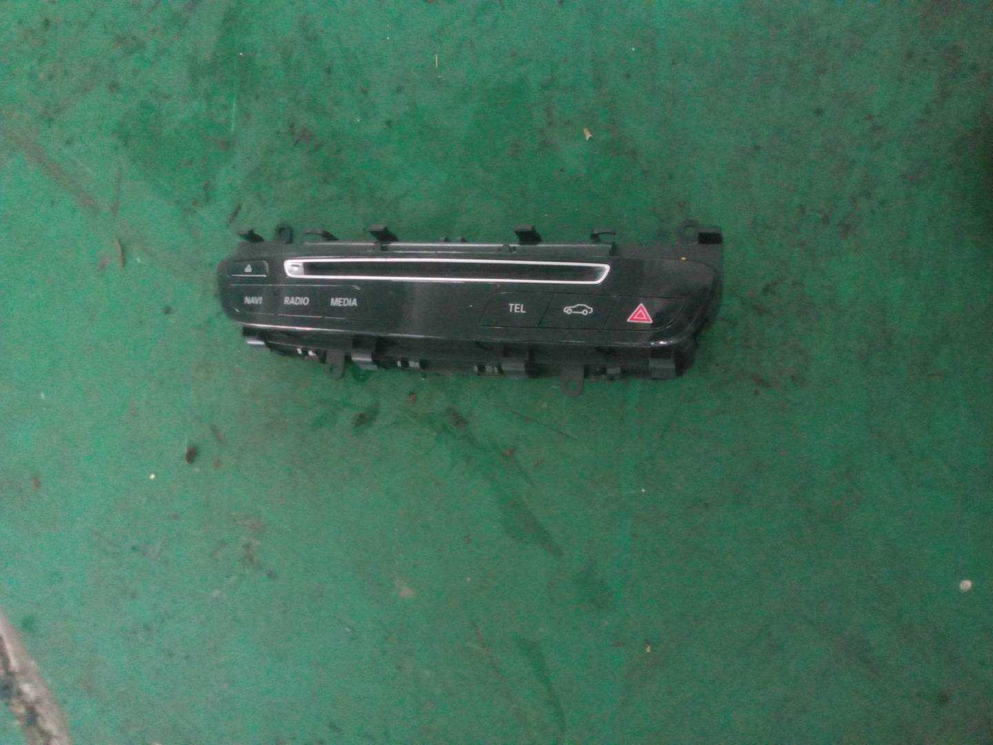 A2059054901 仪表台多功能开关组