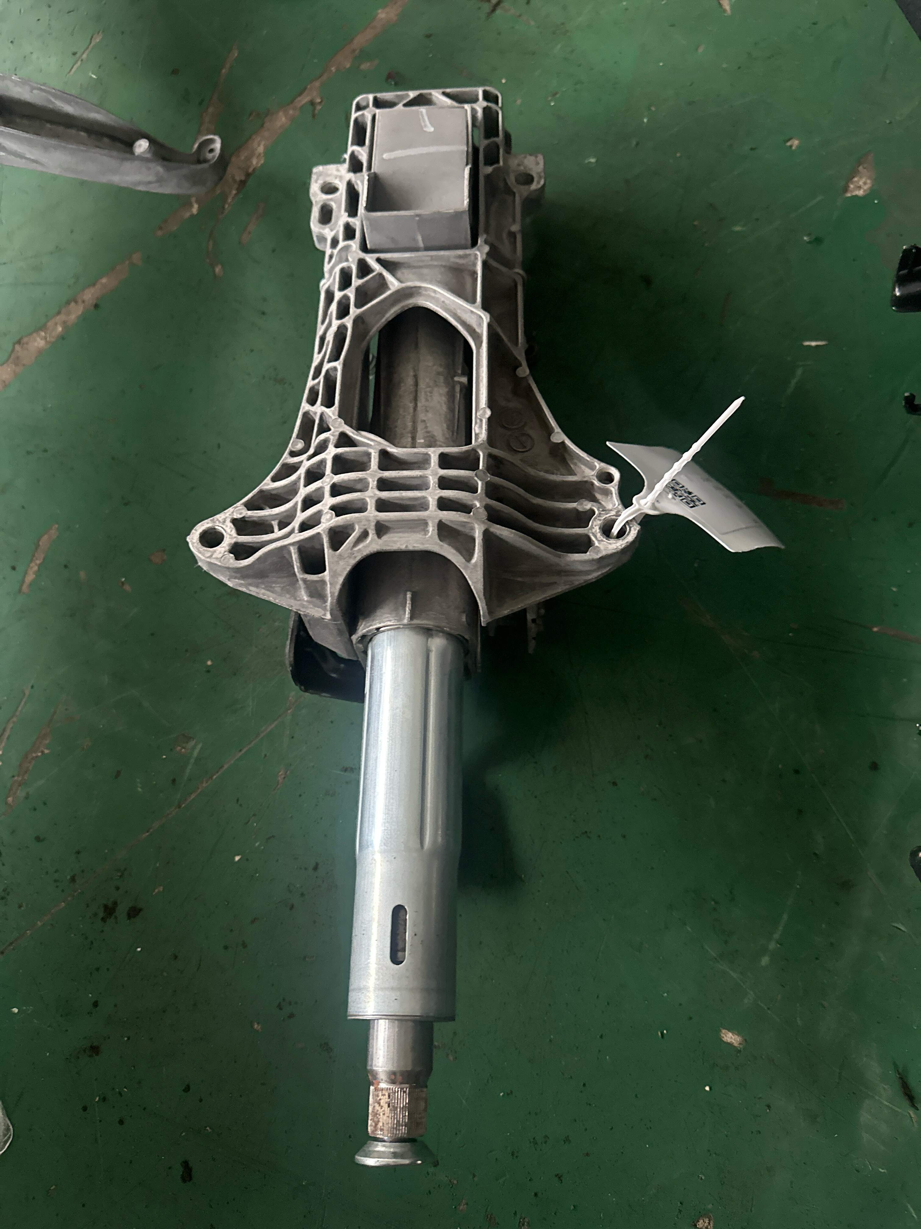 A2534604700 转向管柱