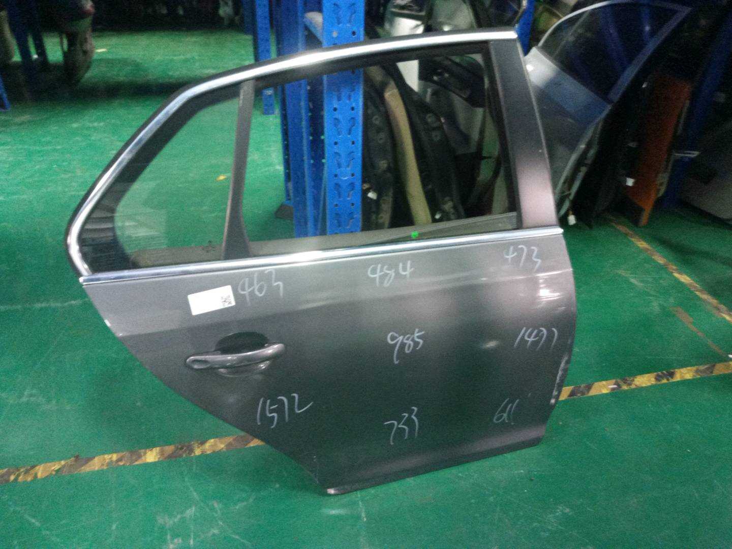 L1K5833302N 后门壳（右）