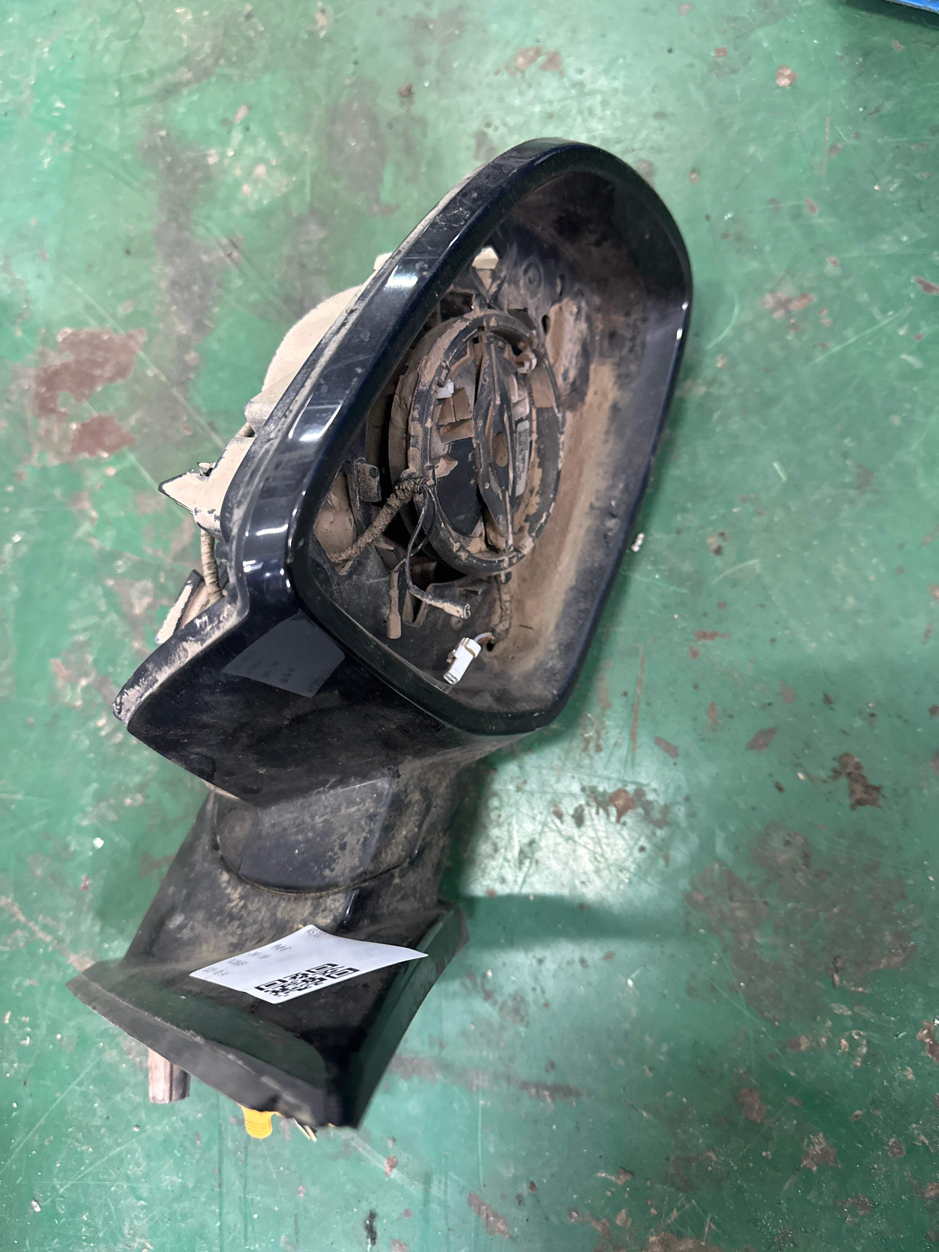 51167396068 Side Mirror Mounting Base, Right