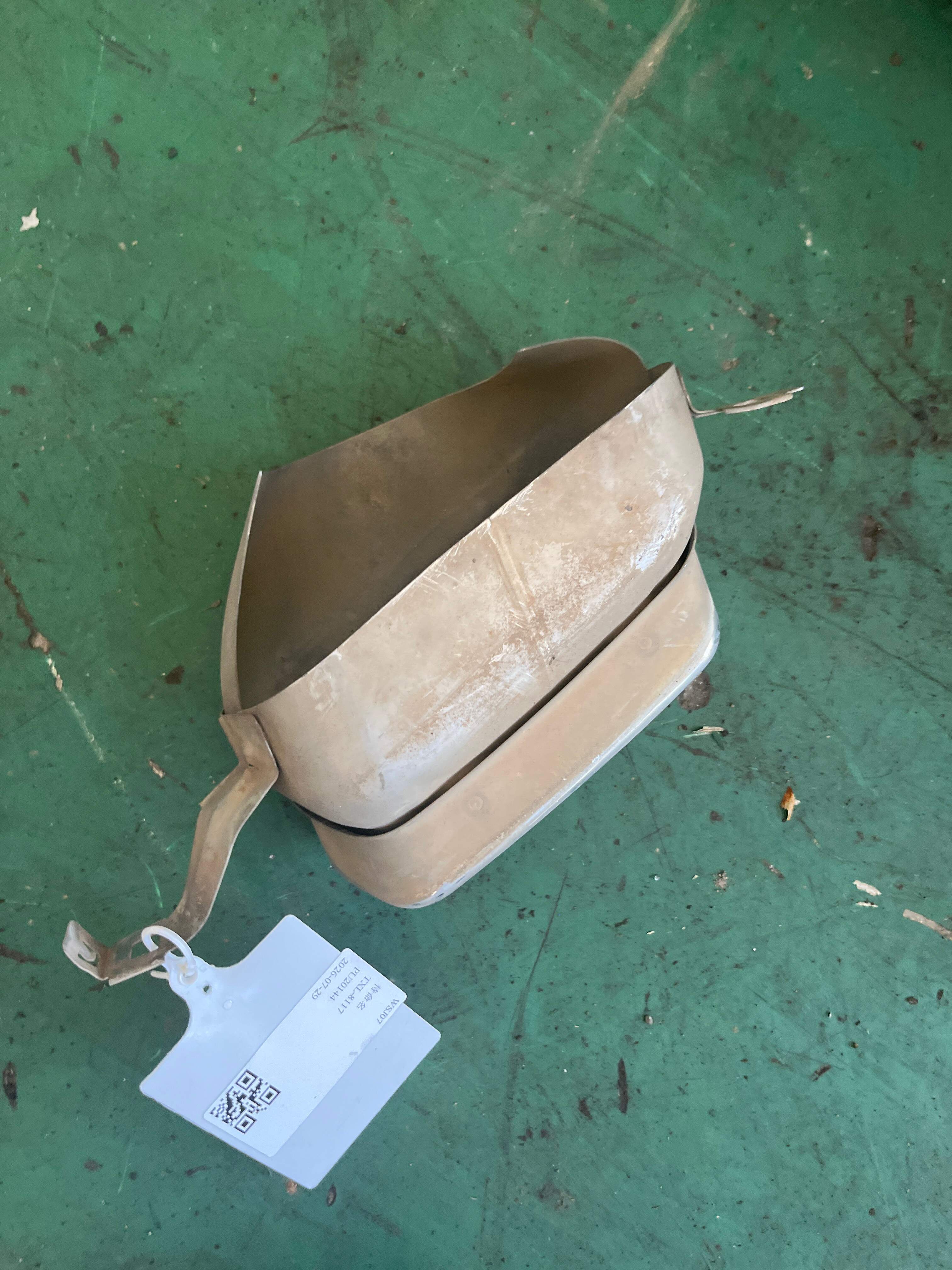 51127195301 排气管装饰罩(左)