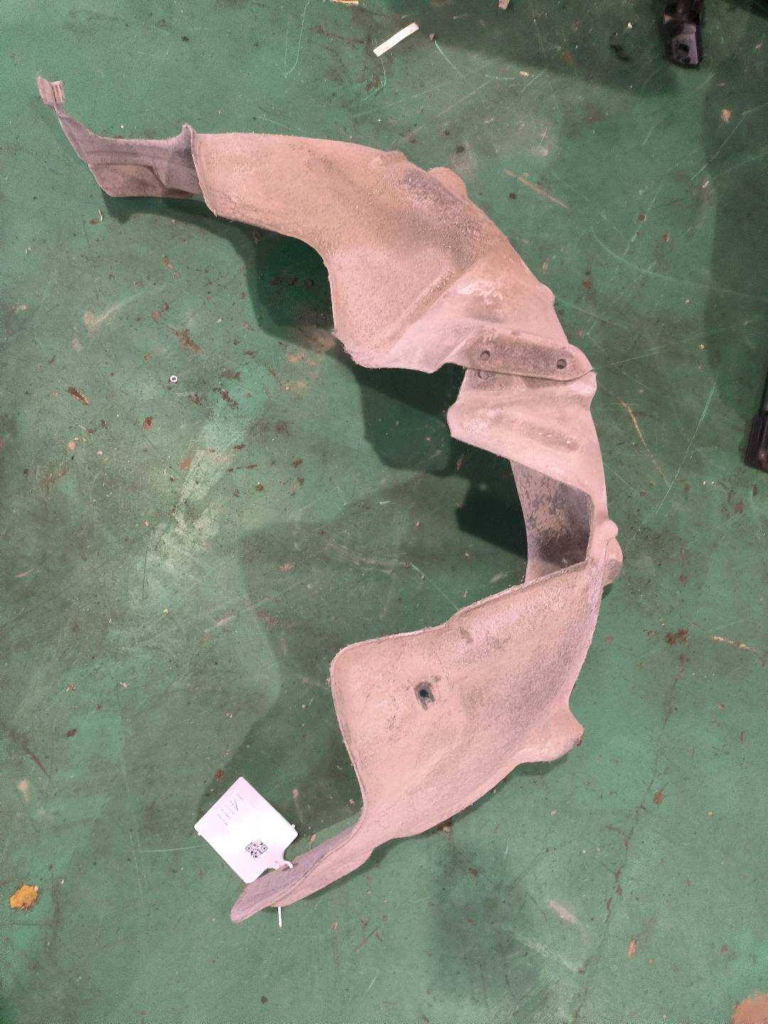 51717290796 后叶子板内衬（右）