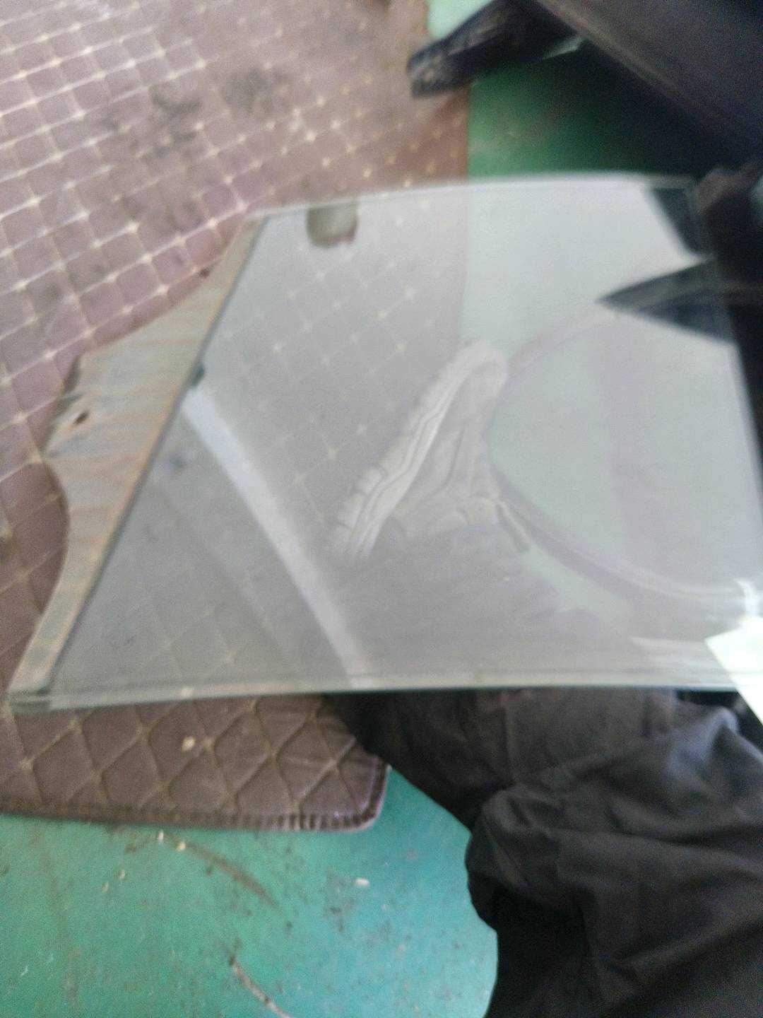 51357391674 后门玻璃(右)