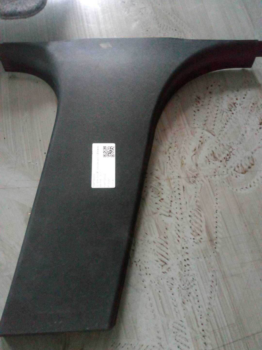 51437141102 B柱内衬（右下）