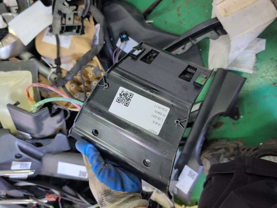 52107322856 安全带导向件