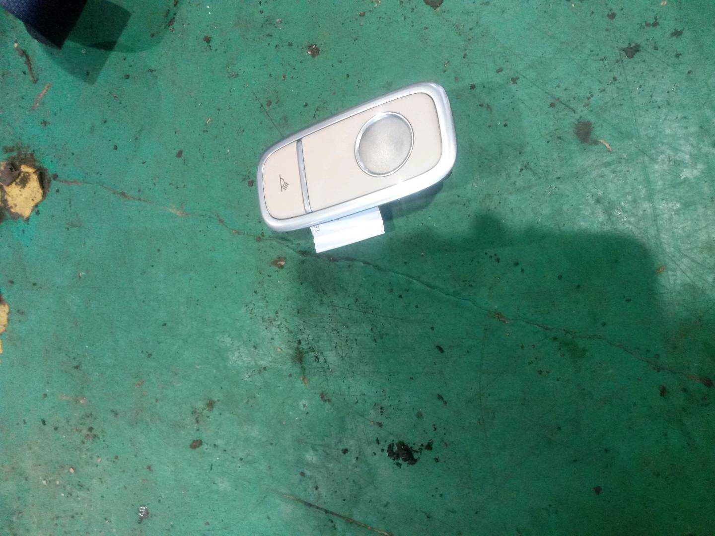 SC4123070 左后侧室内灯总成-全景天窗