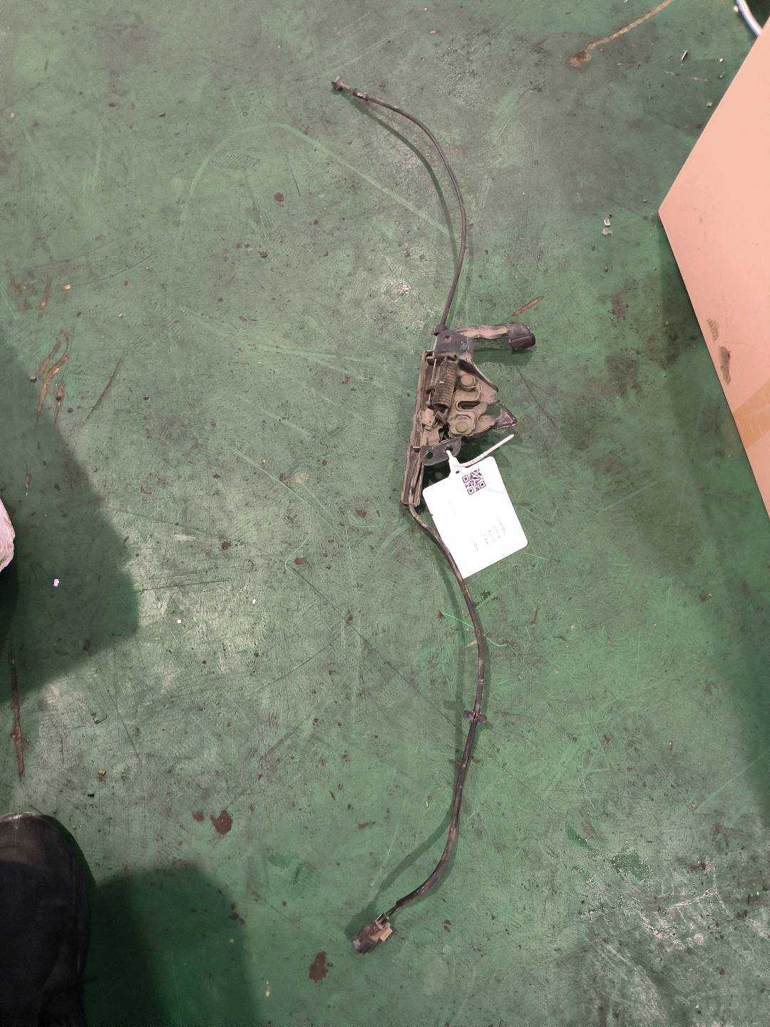 81130B3000 前机盖锁机