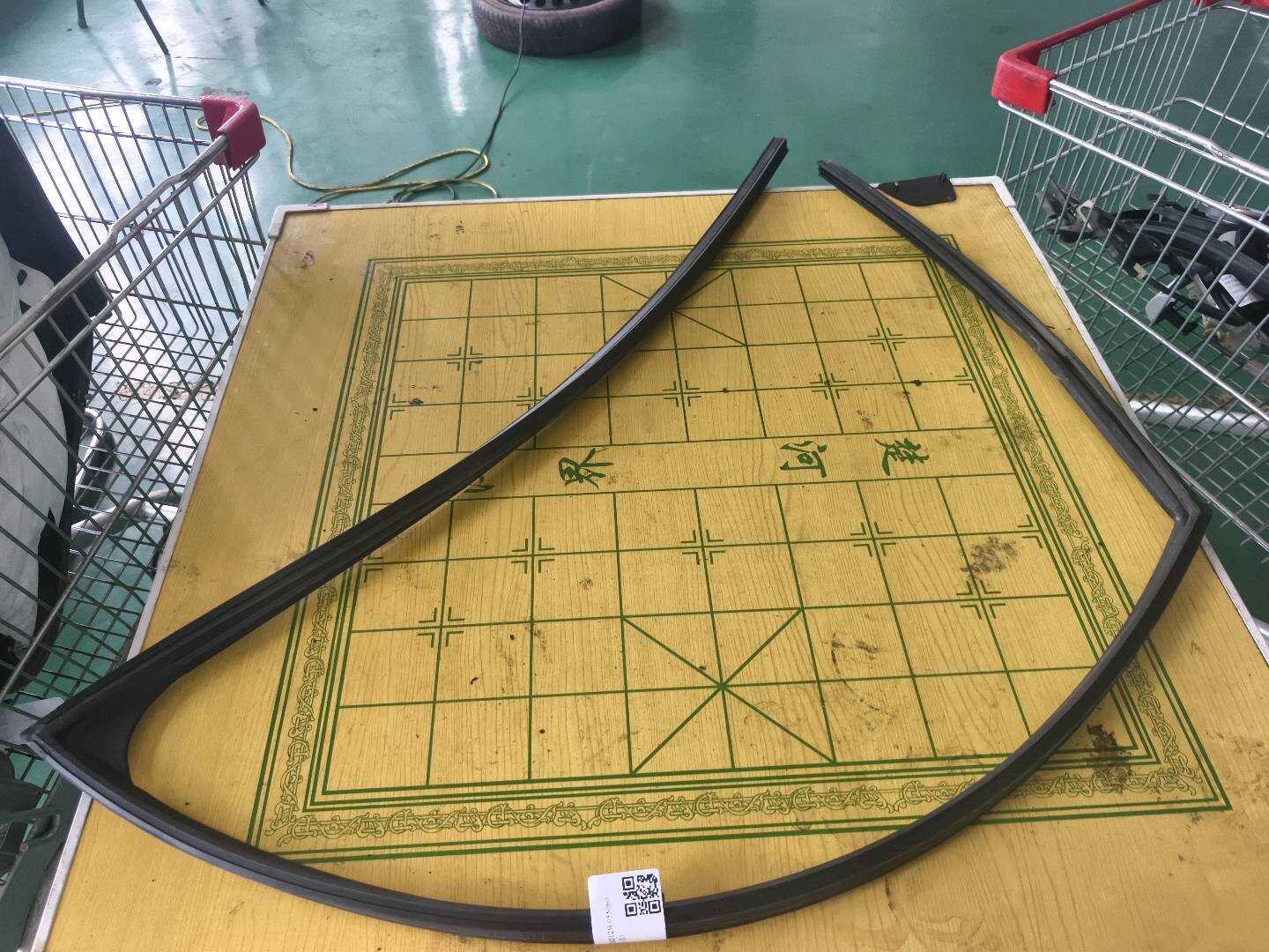 26253526 前门车门密封胶条（左）