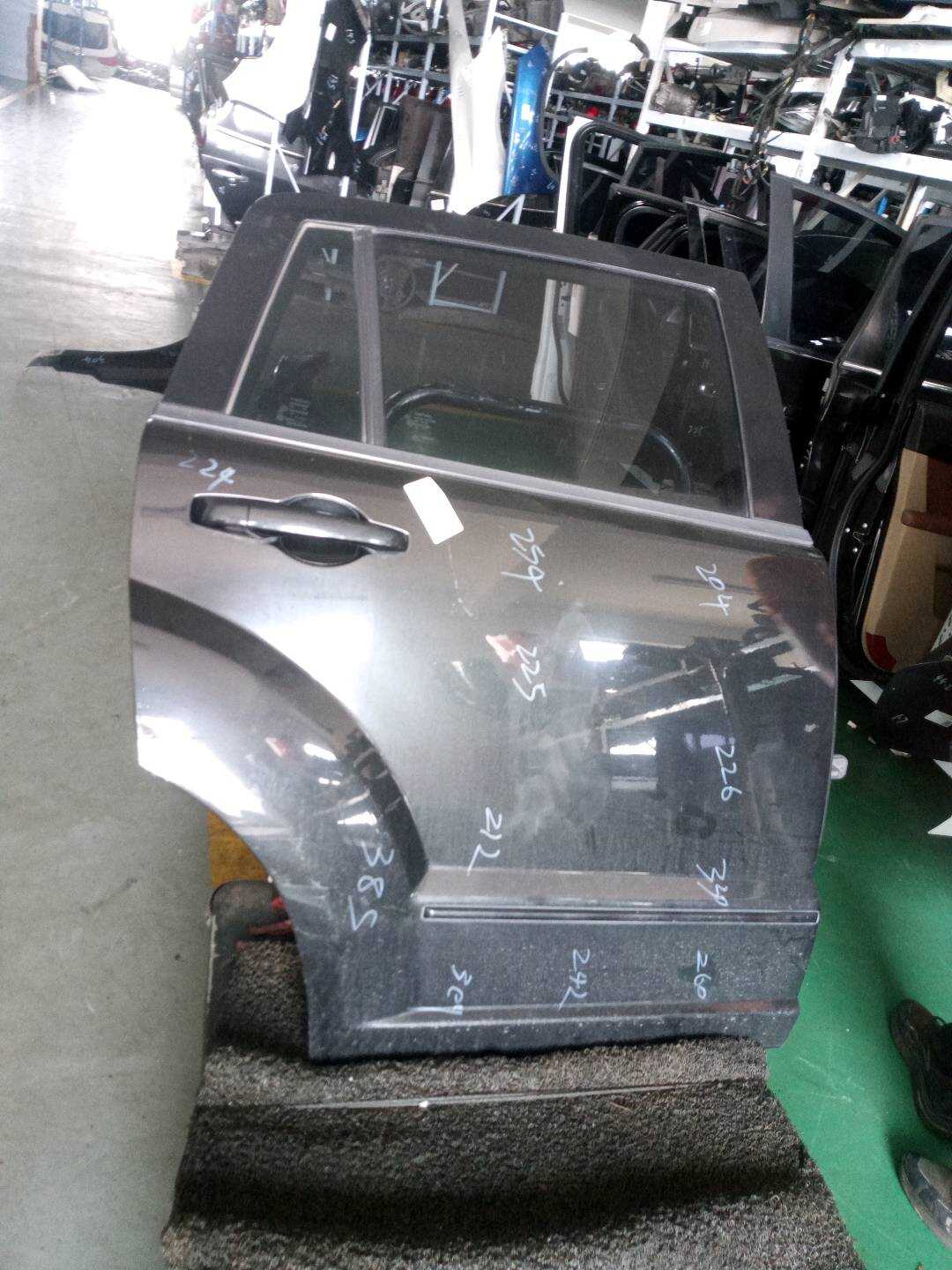 5074162AE 后门壳(右)