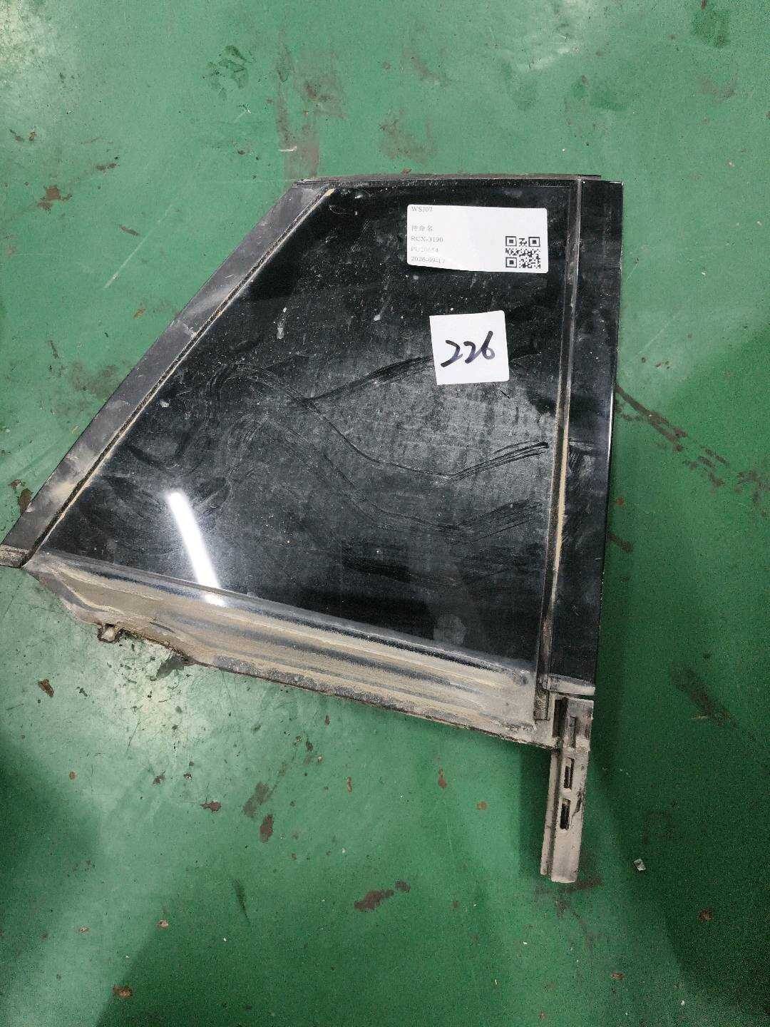 A2537308000 后门三角窗玻璃(右)