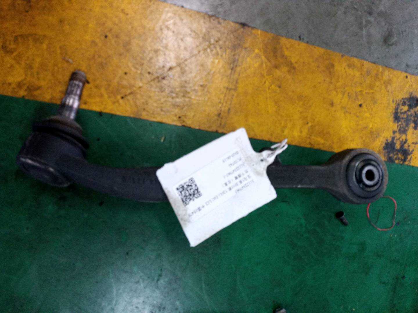 31122347965 前下摆臂(右直)