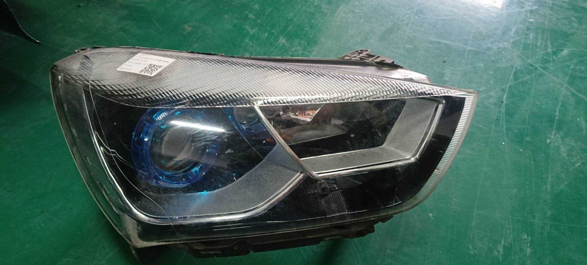 4121200X4100 Front Headlight Assembly, Right