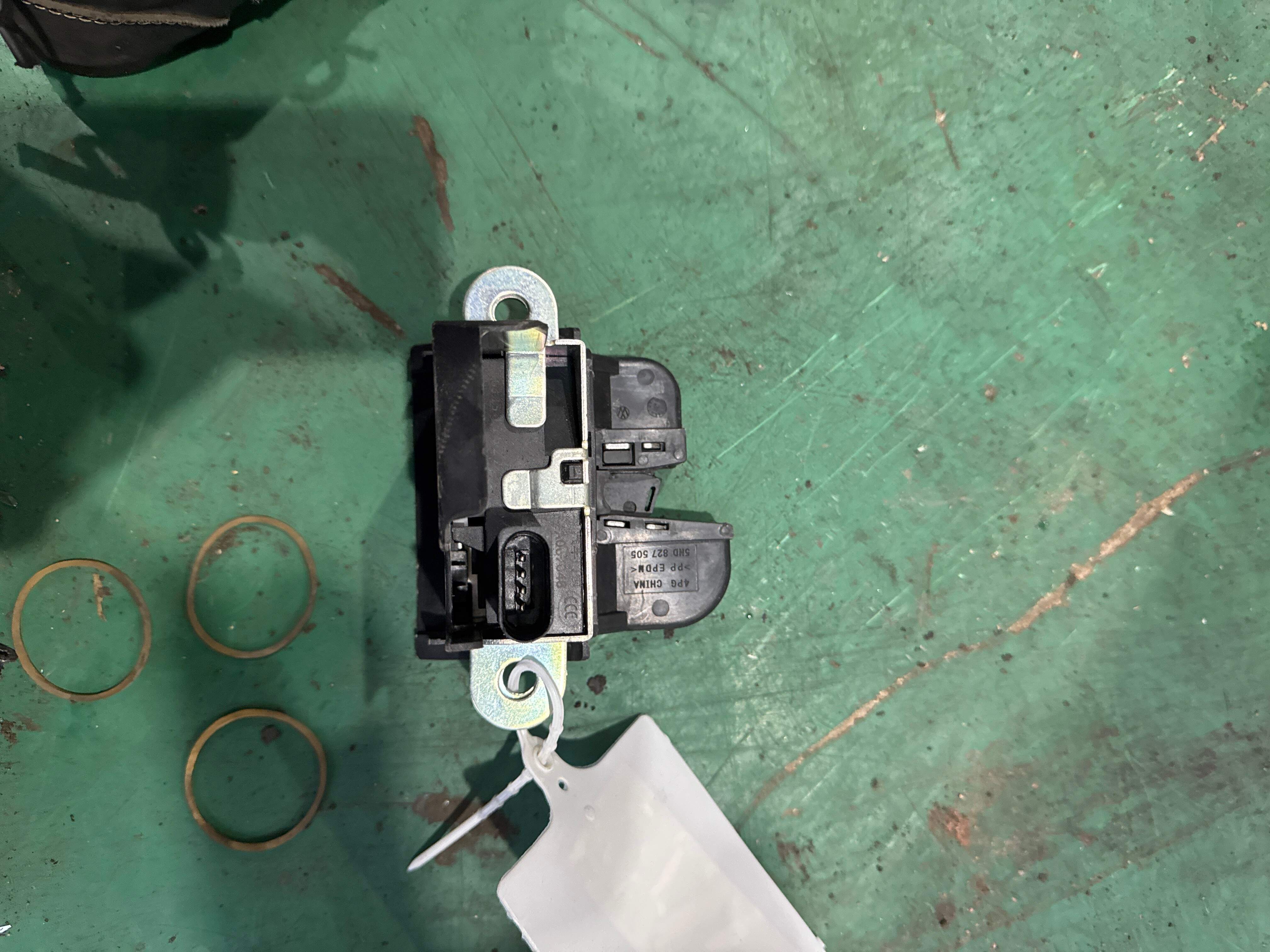 5M0827505E Trunk Lid Lock Mechanism