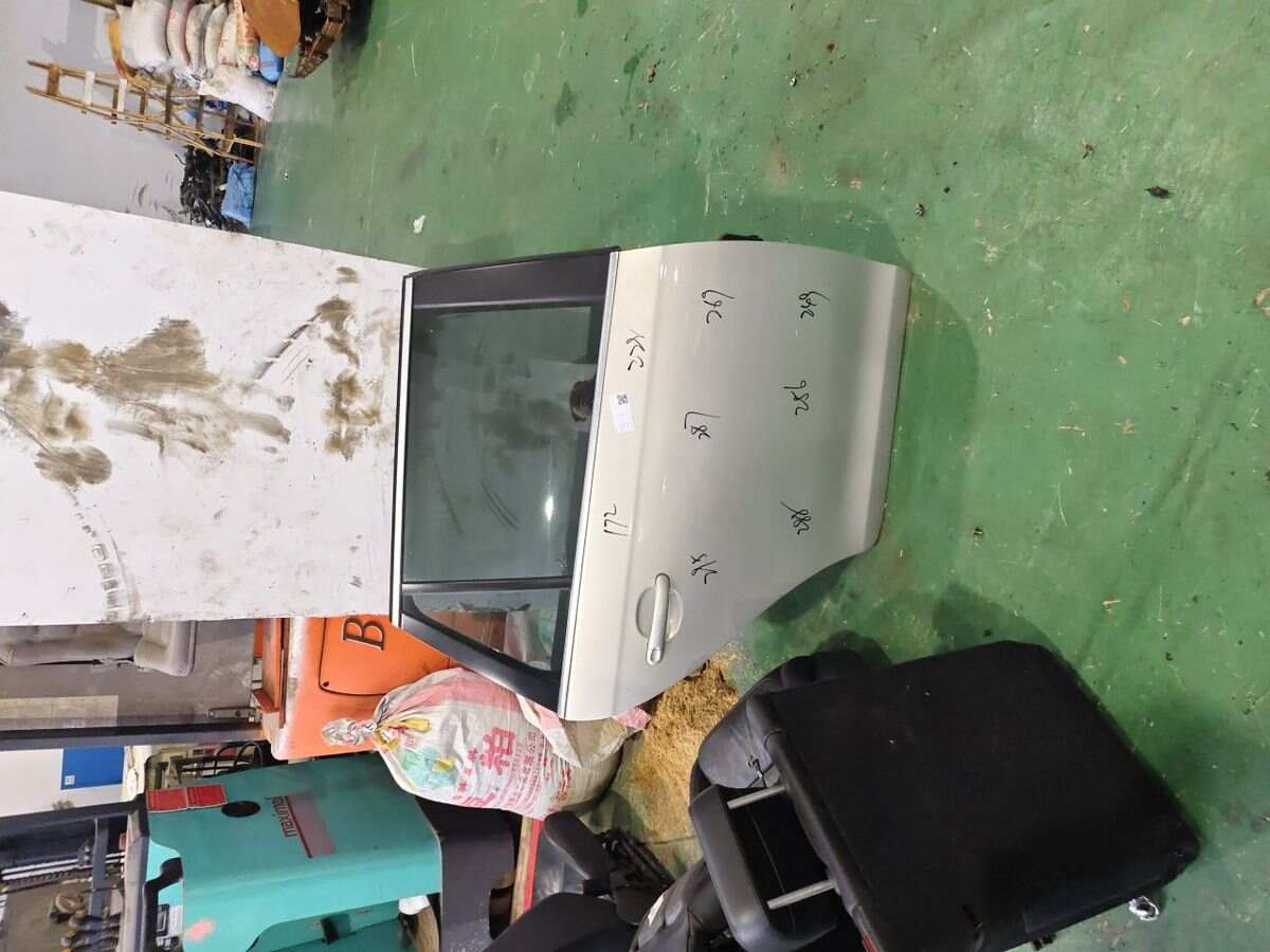 1K9833056 Rear Door Shell, Right