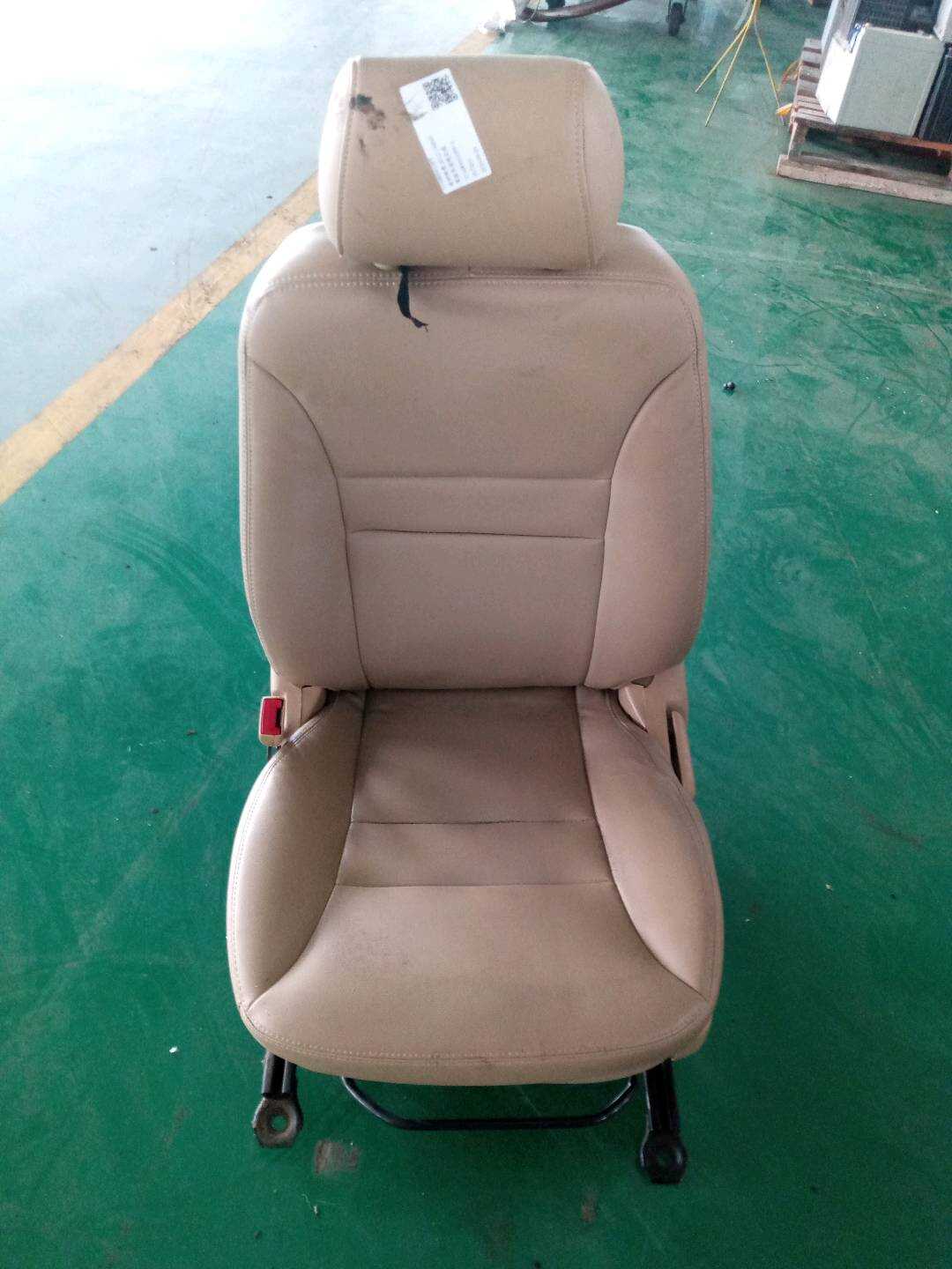 T116800010PF 驾驶员座椅总成