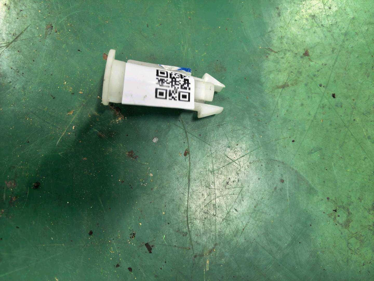 52107110661 前排座椅锁止开关(左)