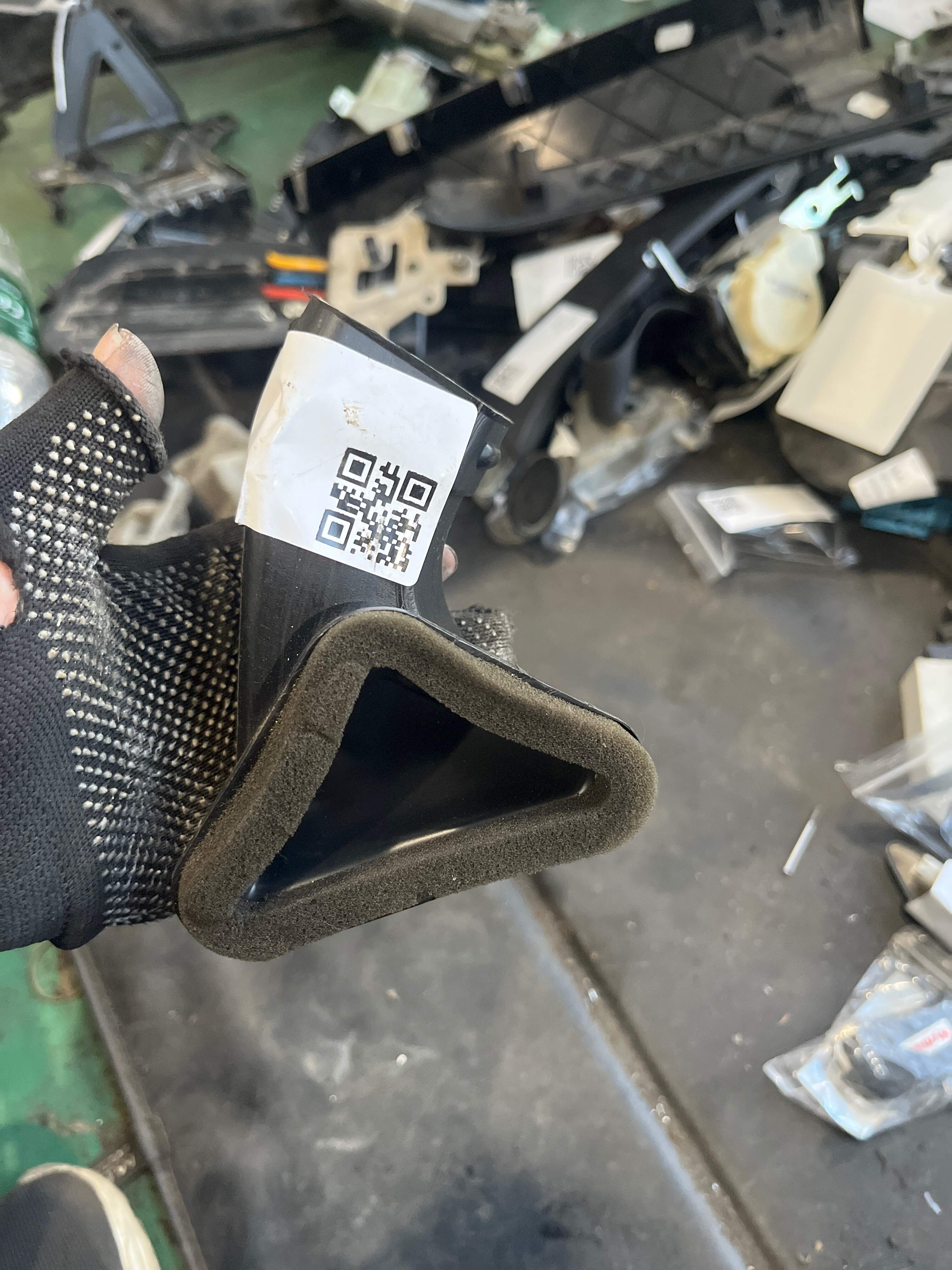 7L0819633 Air Duct