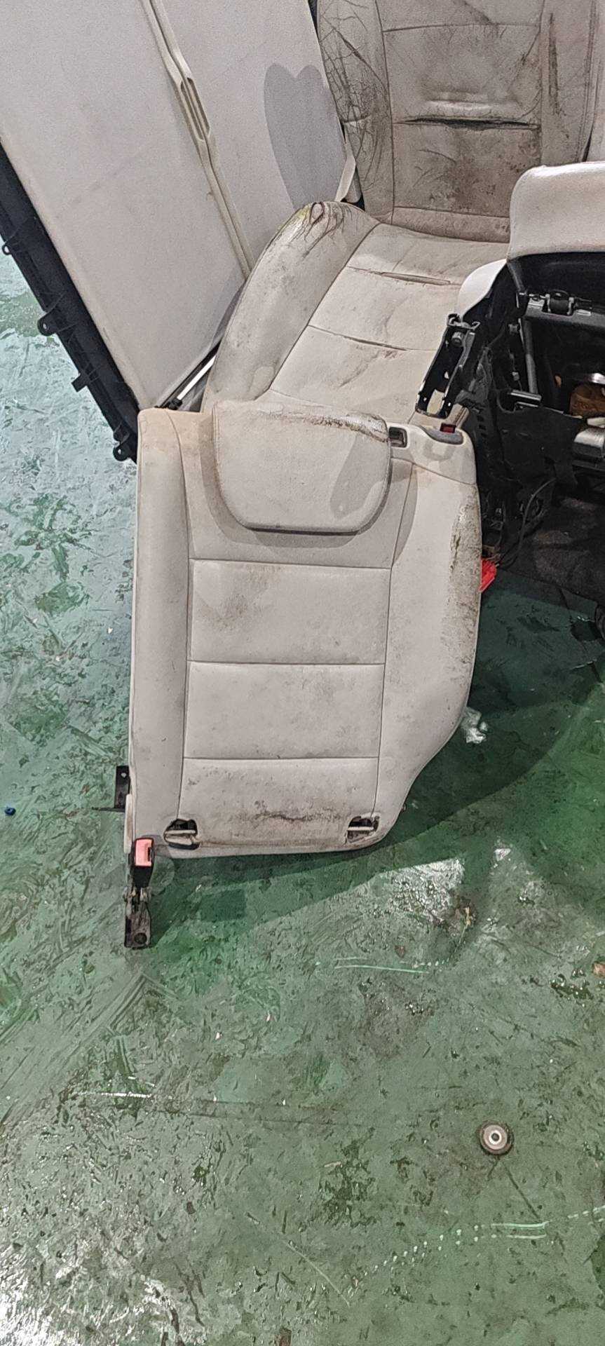 A1699200316 后座椅靠背总成（左）