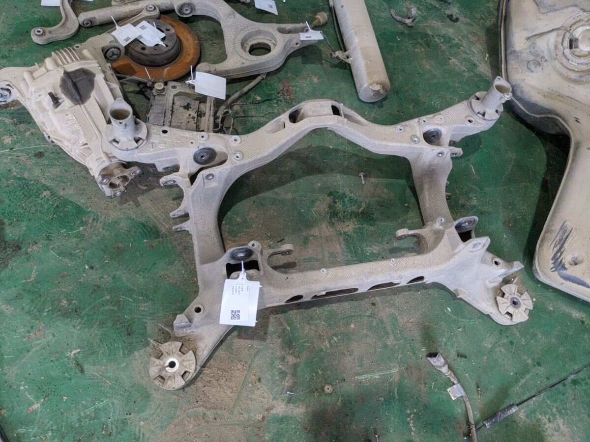 97033105105 后桥壳