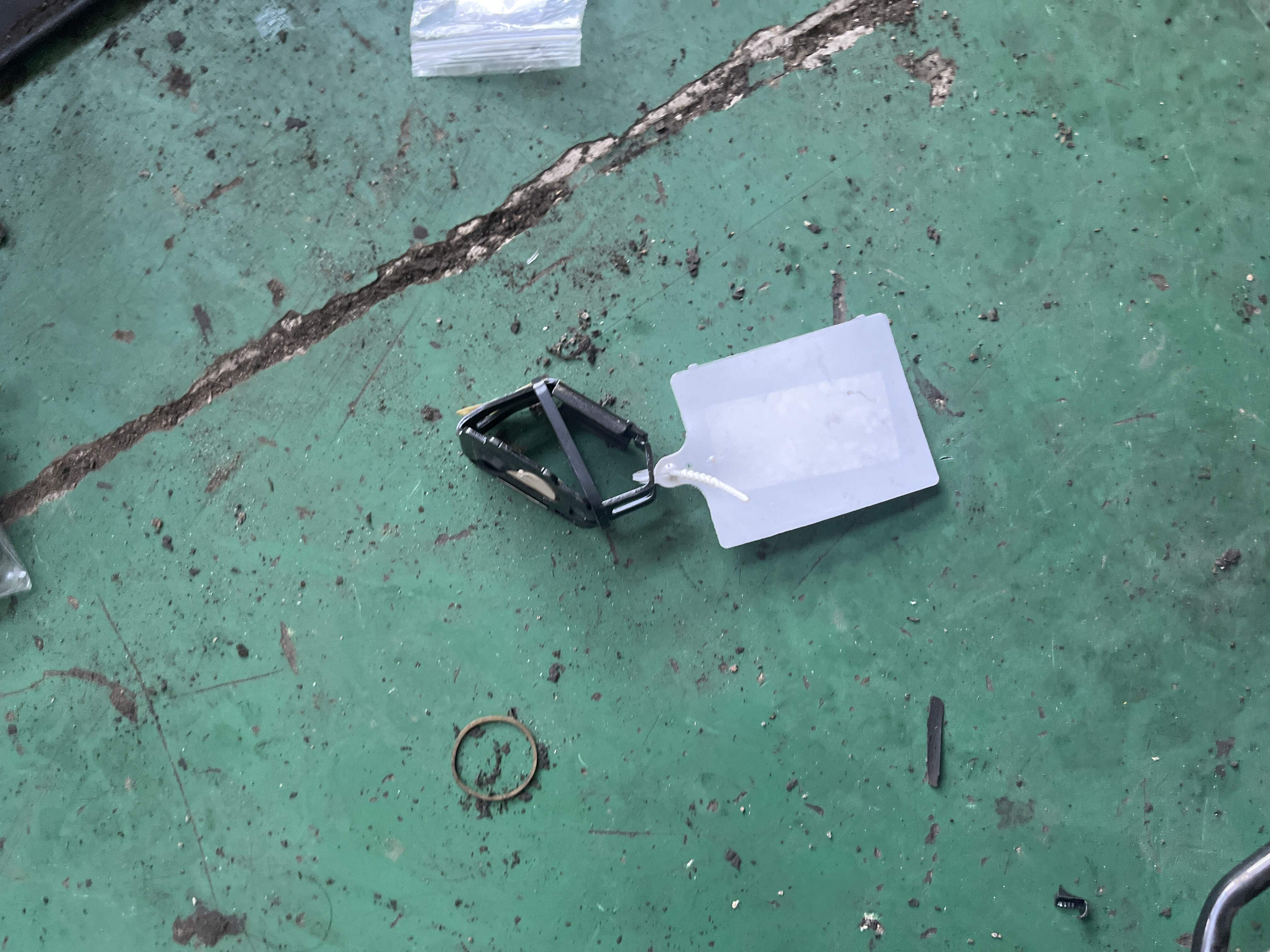 4F9861735E Hanger