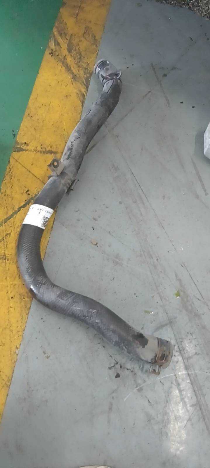 254122H000 水箱出水管