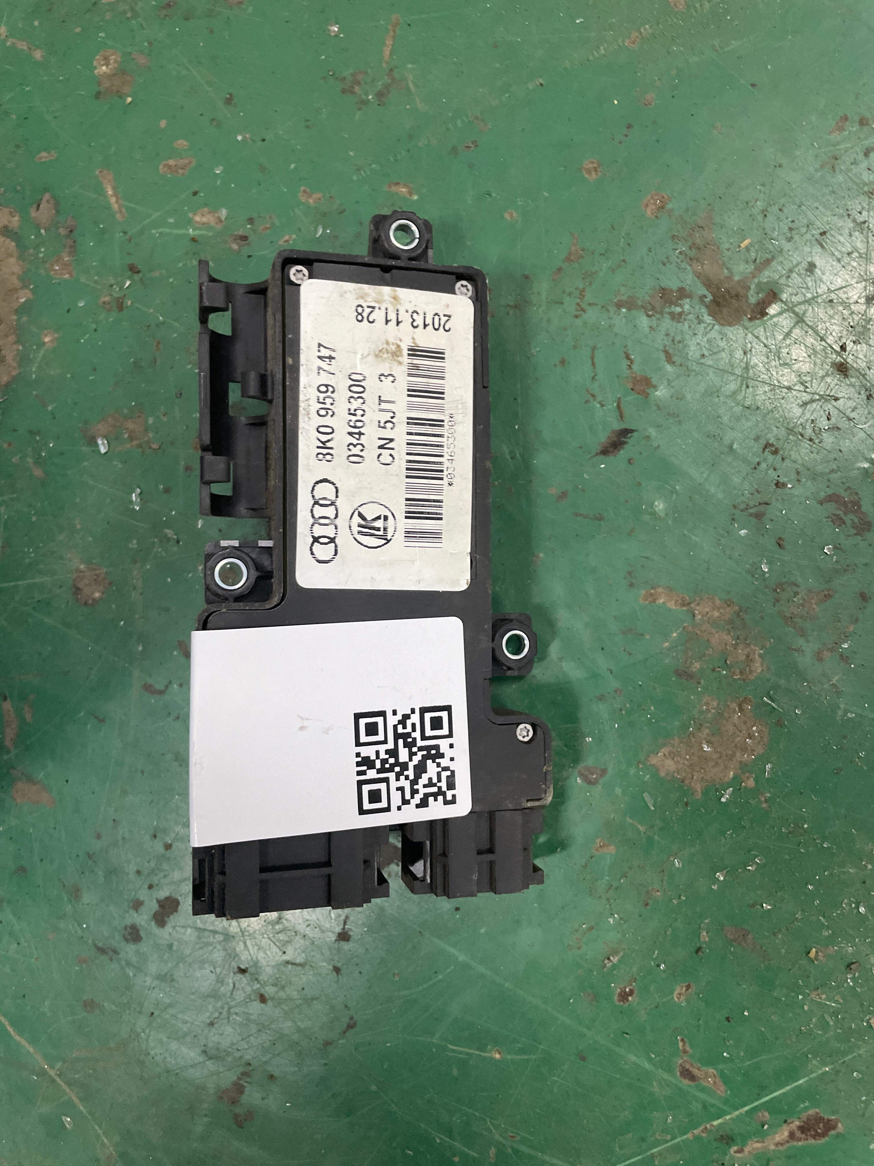 L4GD959747 驾驶员座椅调节开关