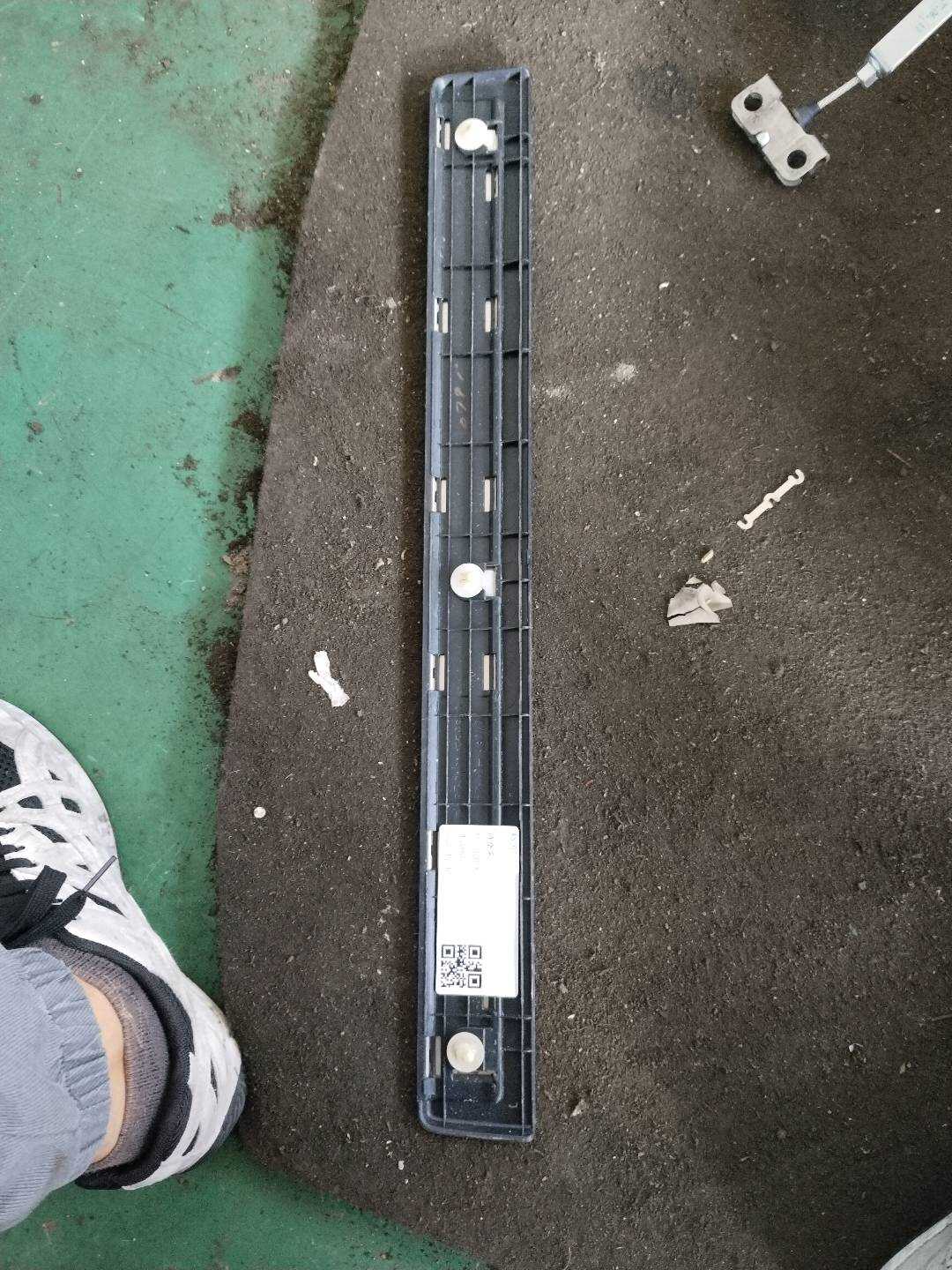 6791233070 前门槛装饰板(左外)