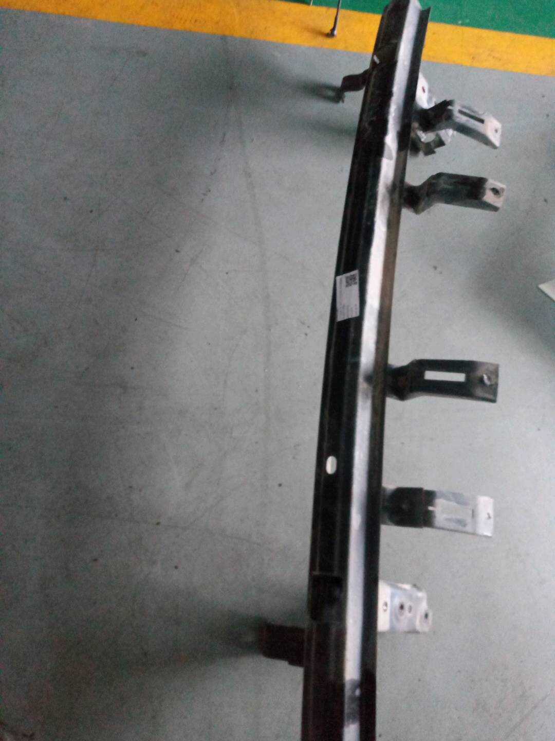 866302E000 后保险杠骨架