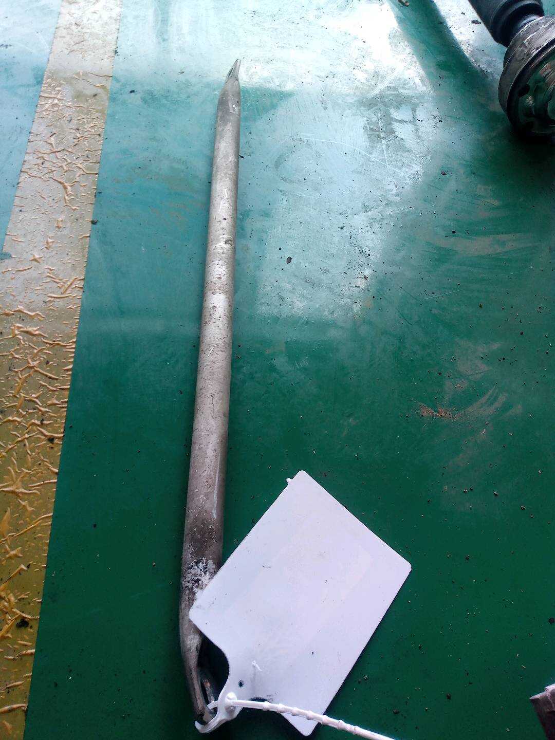 51647187095 水箱框架支撑杆(左)