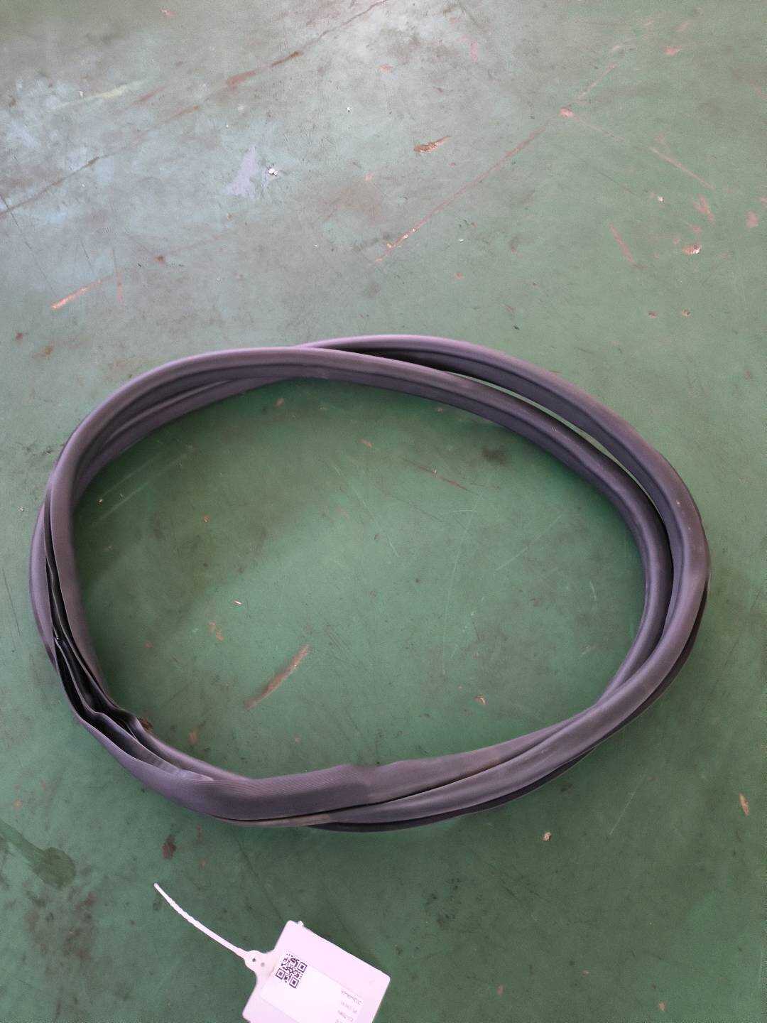 P0007818AM 前门门洞密封条