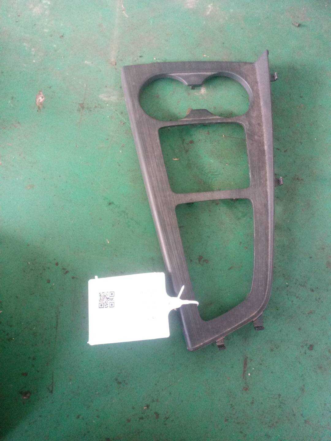 8WD864241 插入件