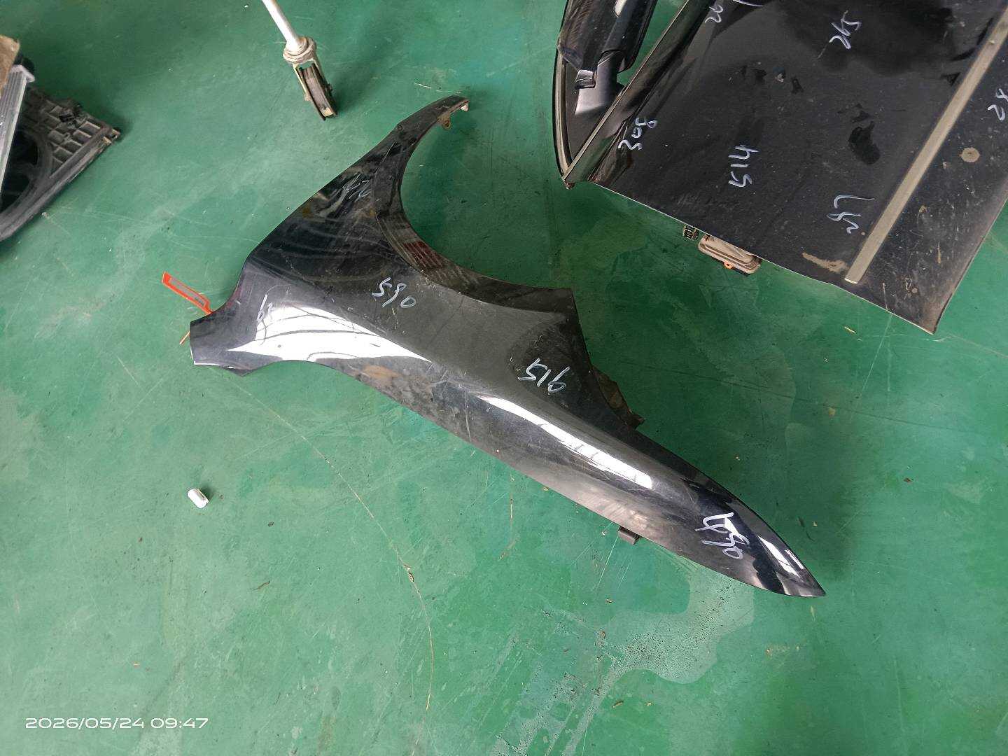3T0821021 前叶子板（左）