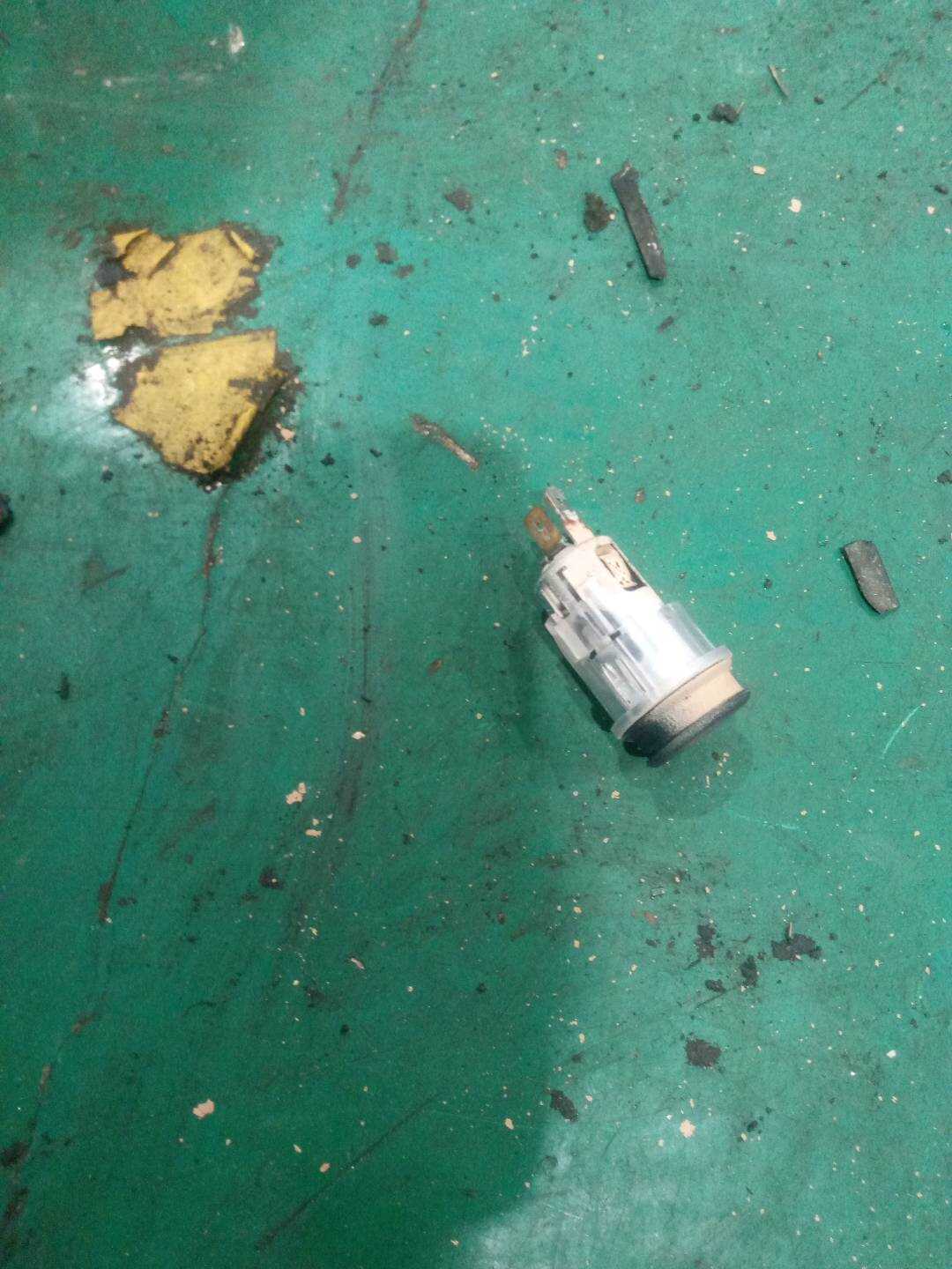 61346973035 点烟器底座