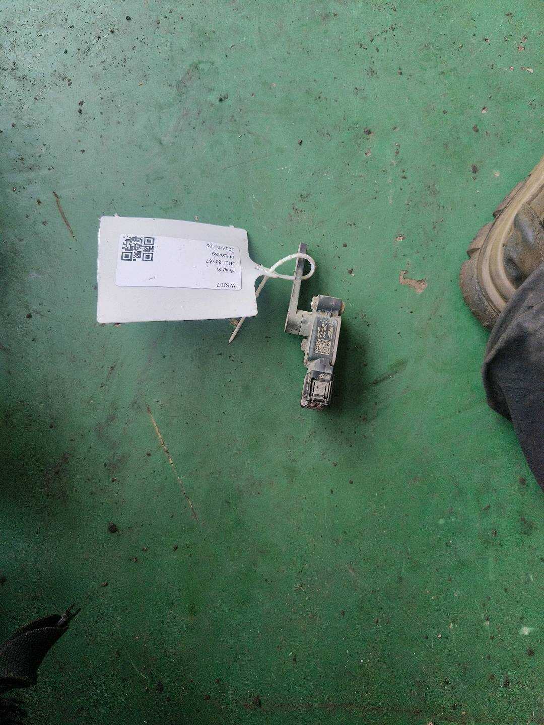 37146867646 车身高度传感器