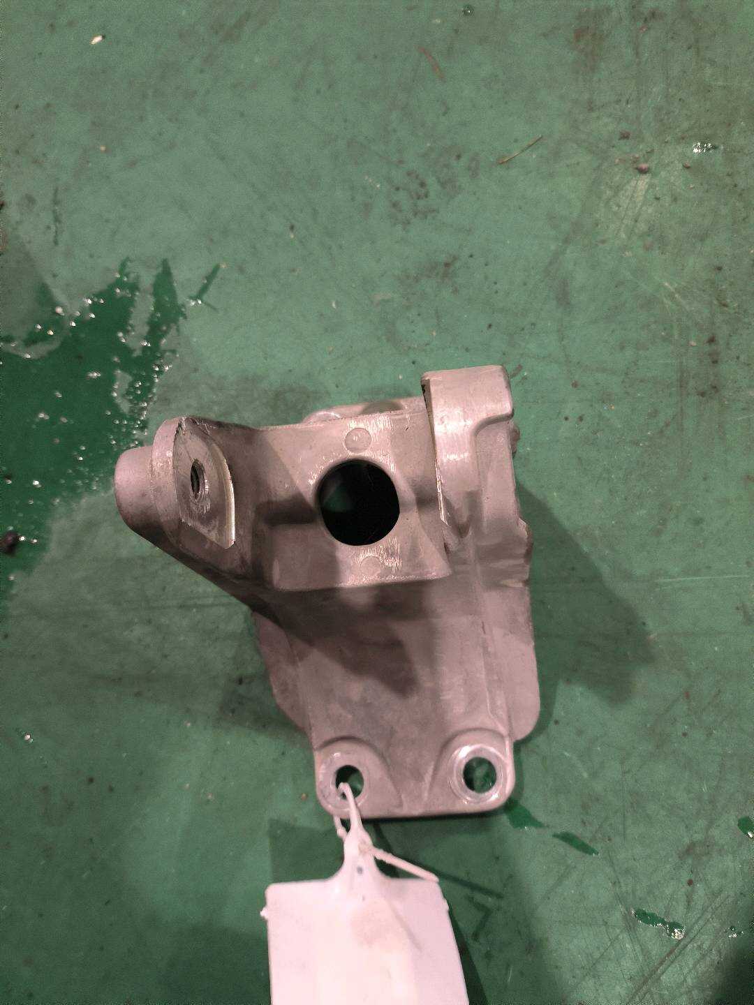 113333NF0A 发动机支架(左后)