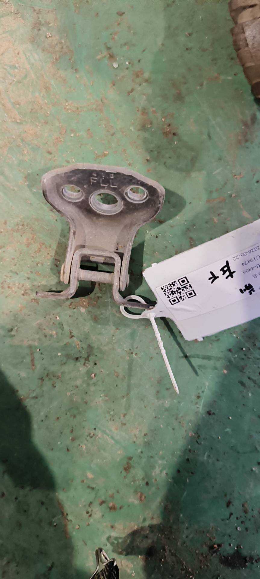 60079SG013 前门铰链(左下)