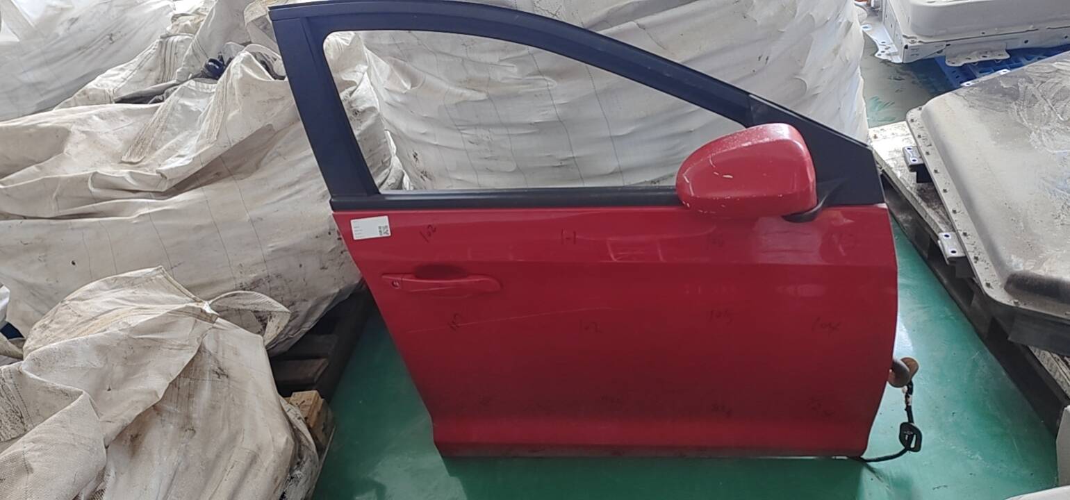 A136101020DY Front Door Shell, Right