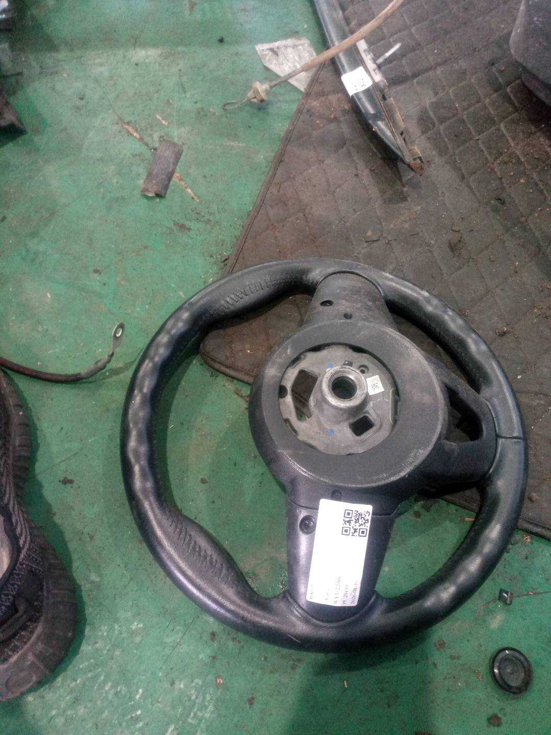 32306996047 方向盘