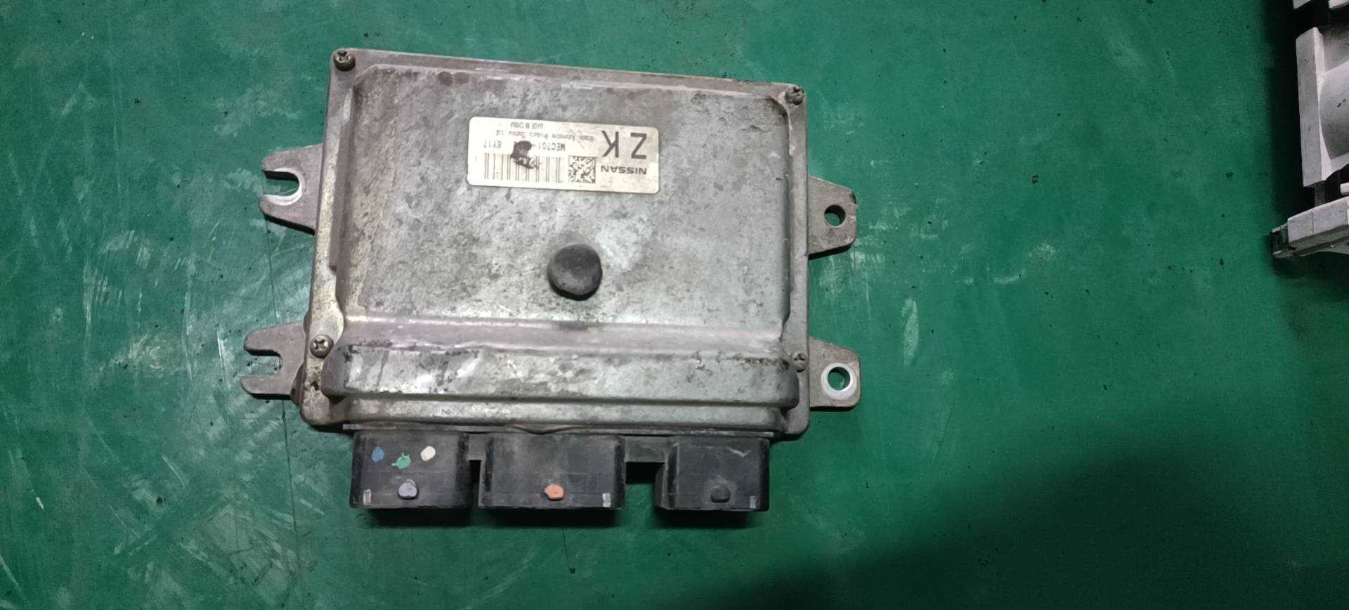 23710CJ01A 发动机电脑