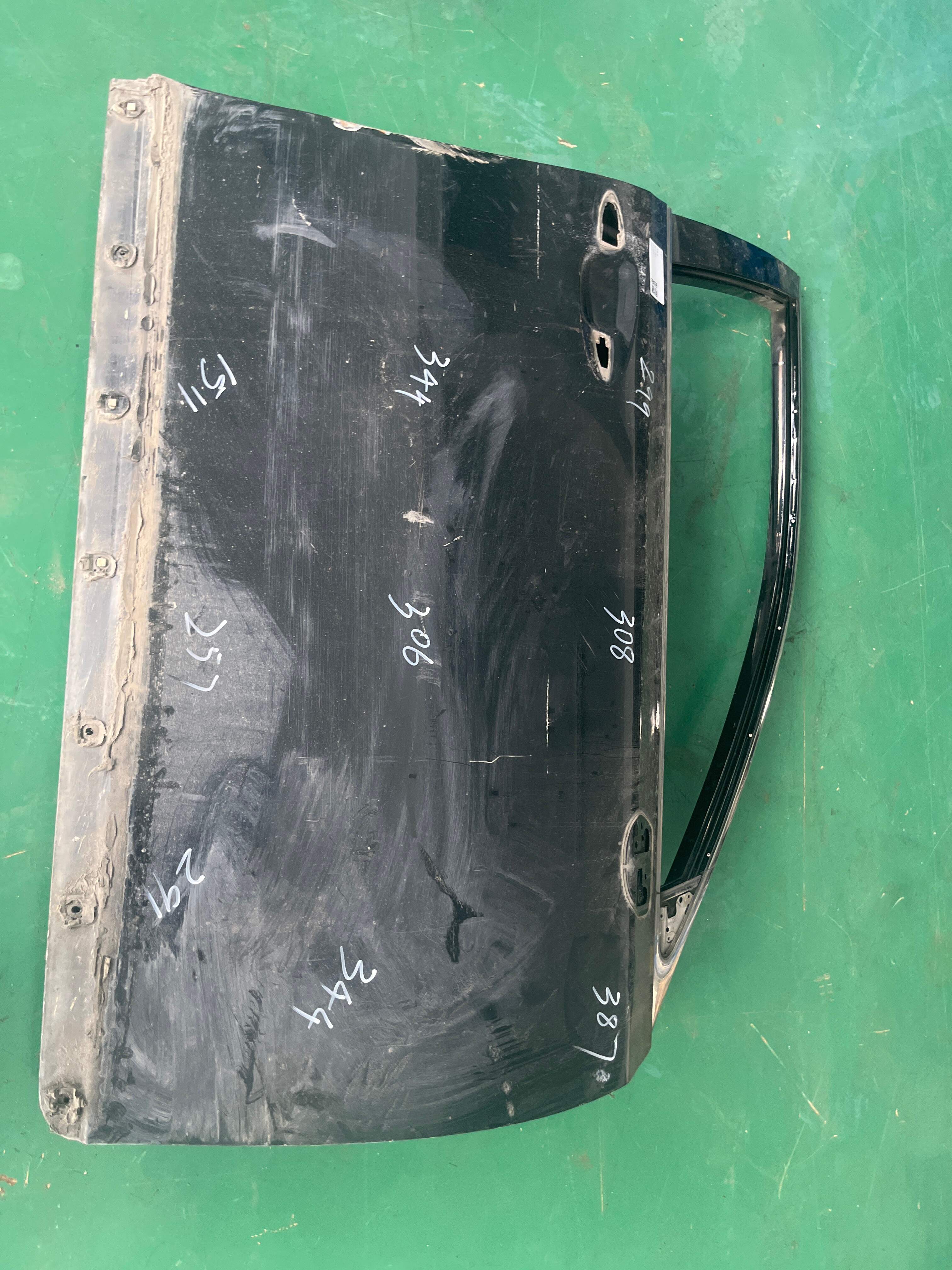 6700133180 Front Door Shell, Right