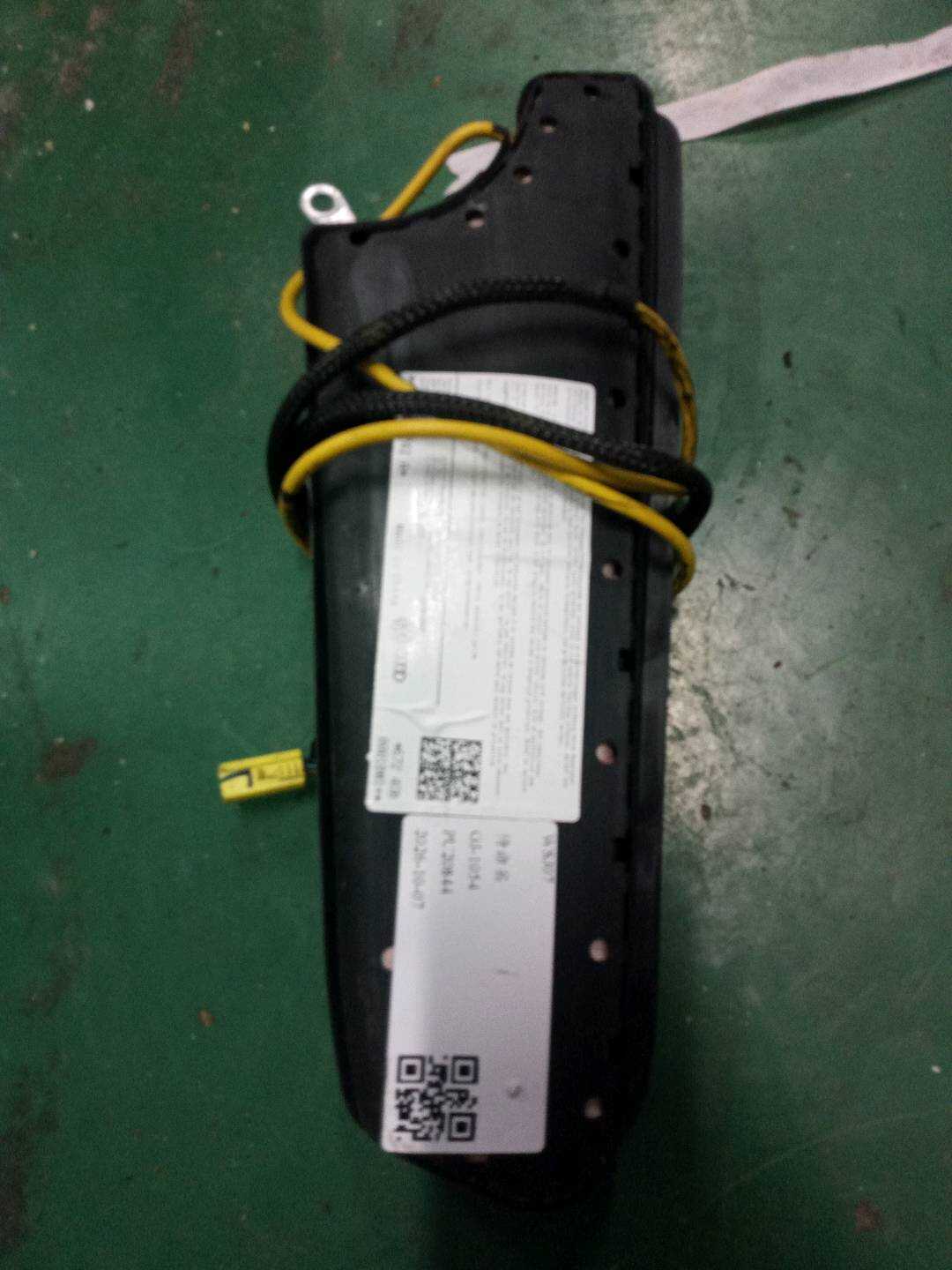 L4FD880241B 前座椅侧气囊(左)