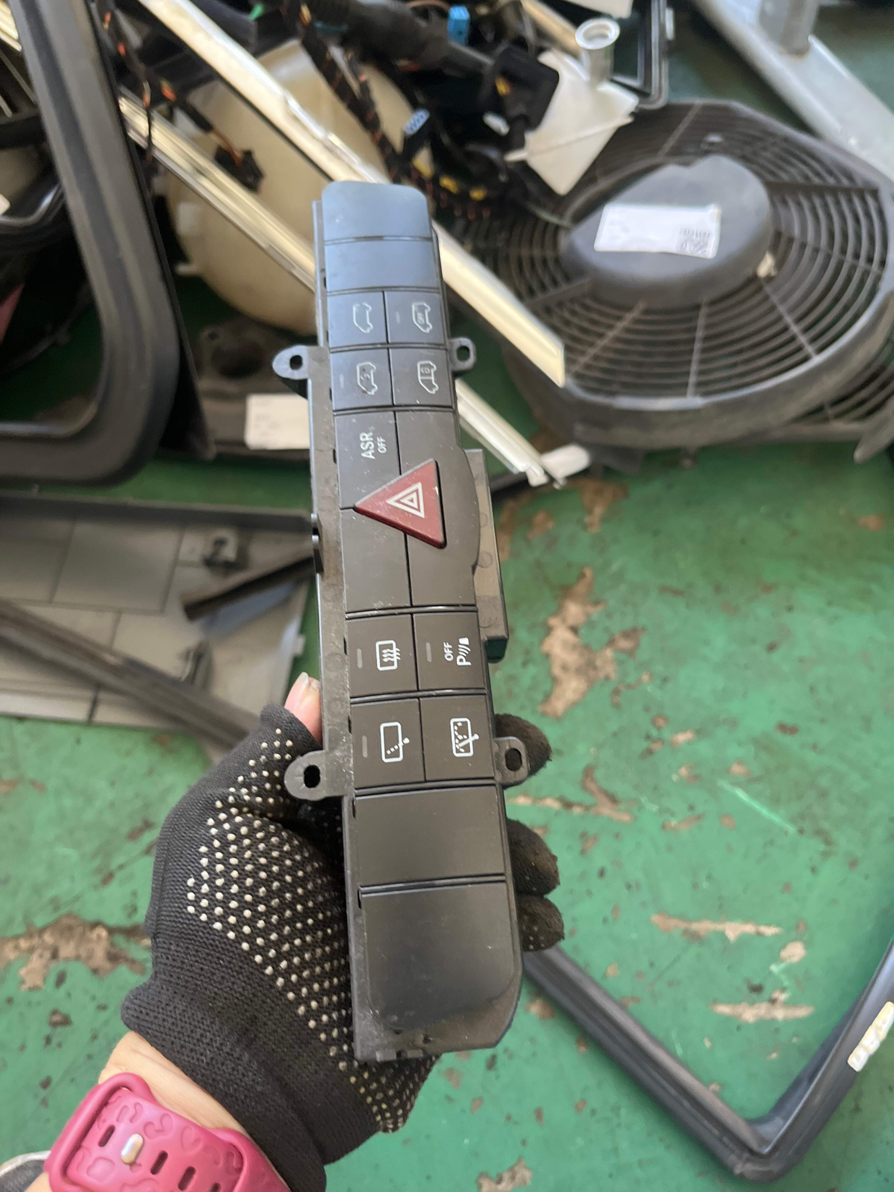 A6398701610 仪表台中部控制开关组
